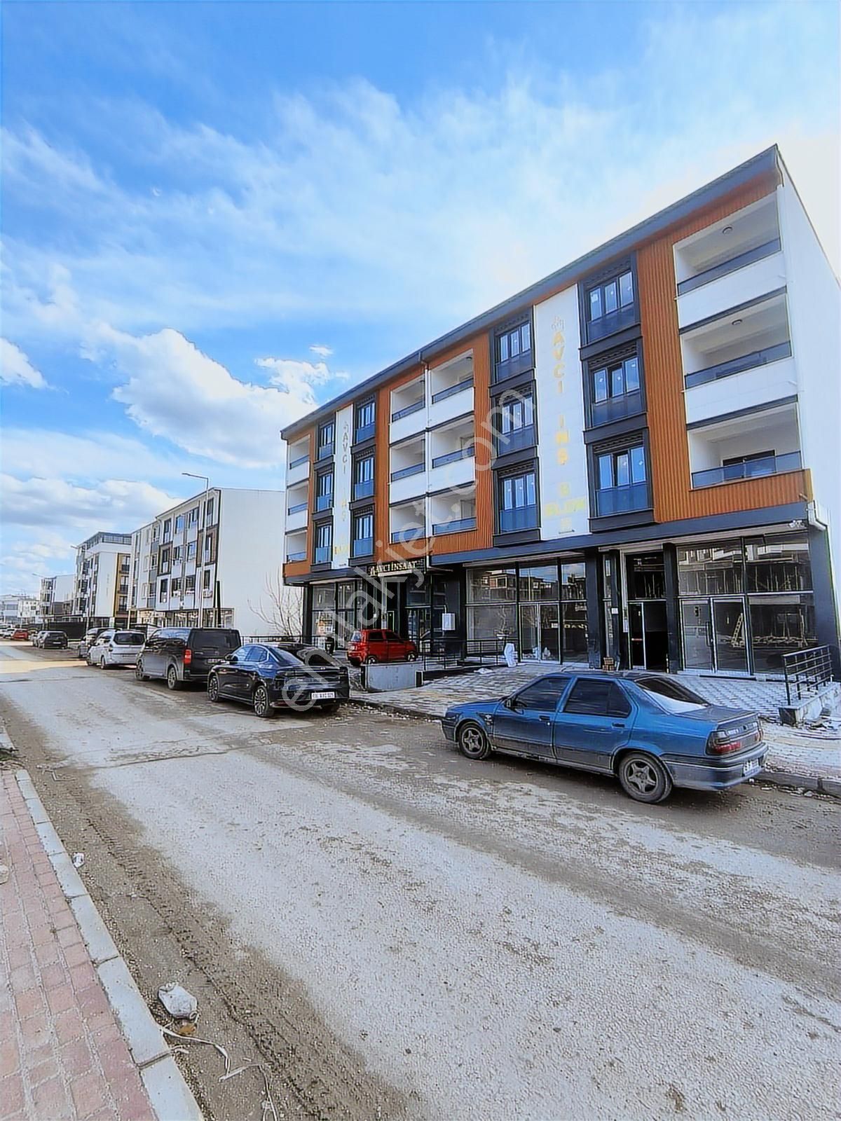 Turkuaz'dan Bankalar Caddesi Üzeri 450m2 Kiralık Çift Dükkan - Görsel 4