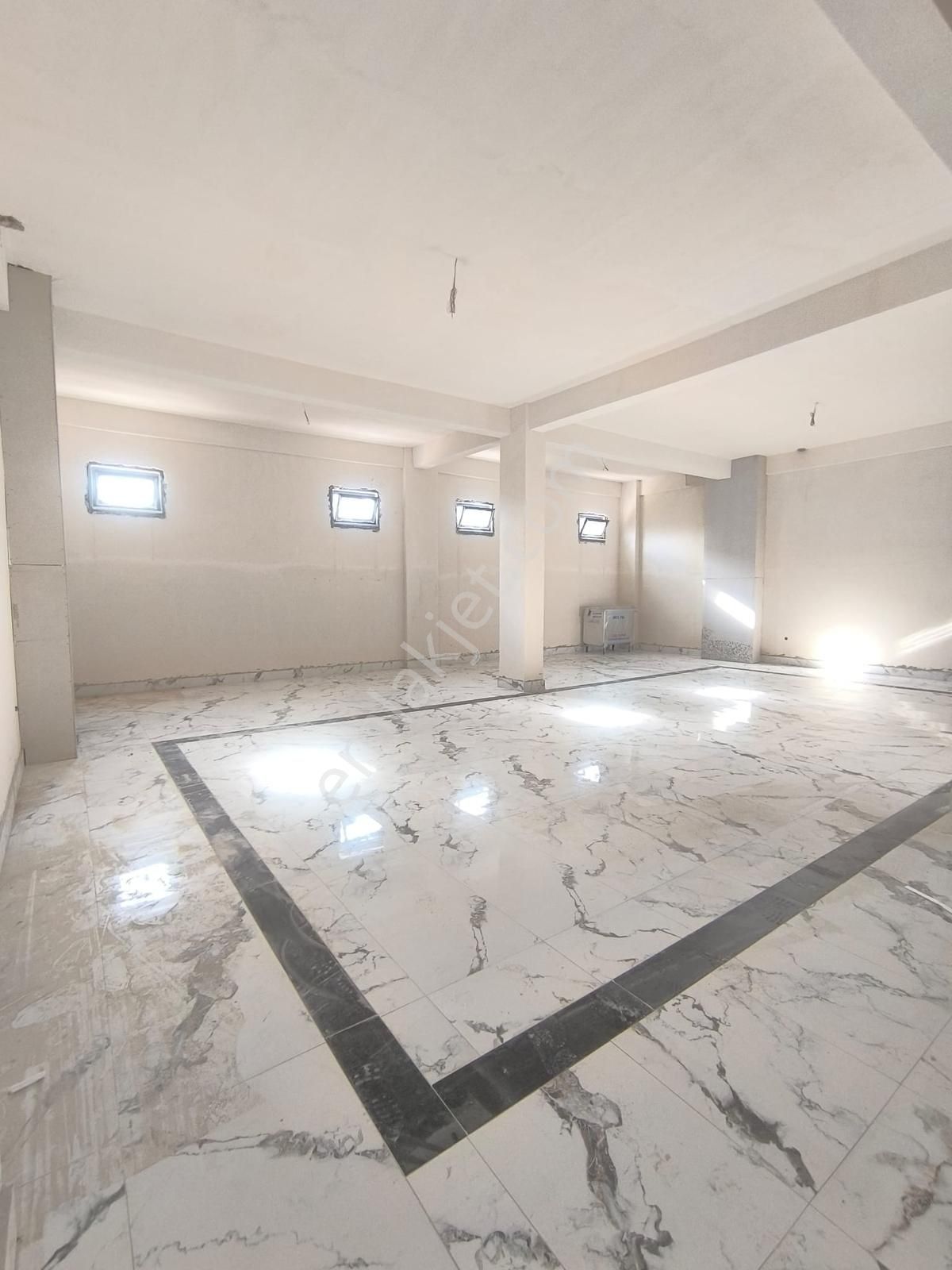 Turkuaz'dan Bankalar Caddesi Üzeri 450m2 Kiralık Çift Dükkan - Görsel 9