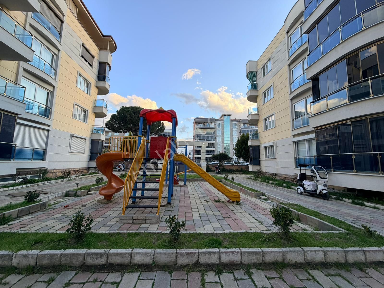 🏡 Göl-san Gayrimenkul’den 🏡 Yeşil Mah. Havuzlu Site İçerisinde 3+1 Kupon Daire !!! - Görsel 21