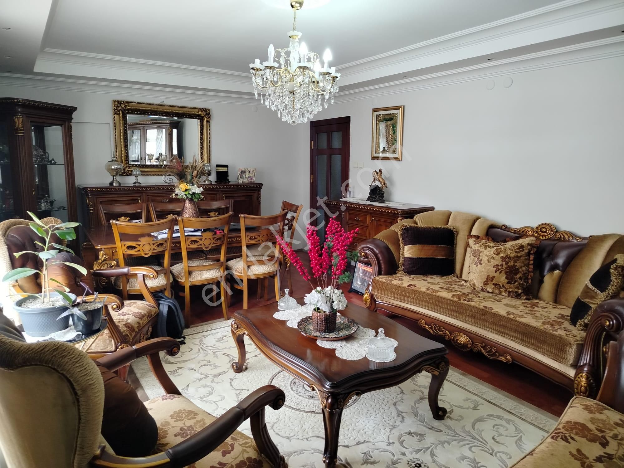 Keçiören Köşk Mahallesinde Merkezi Lokasyonda 3+1 Satılık Daire