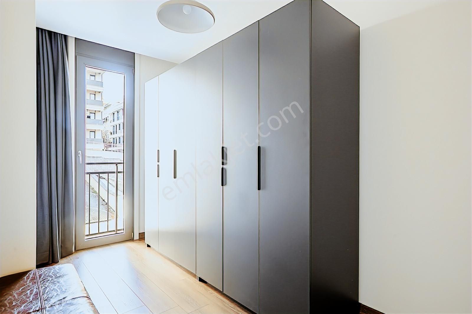 Acıbadem'de Sıfır Binada, Balkonlu, Geniş Ve Full Eşyalı Kiralık - Görsel 7