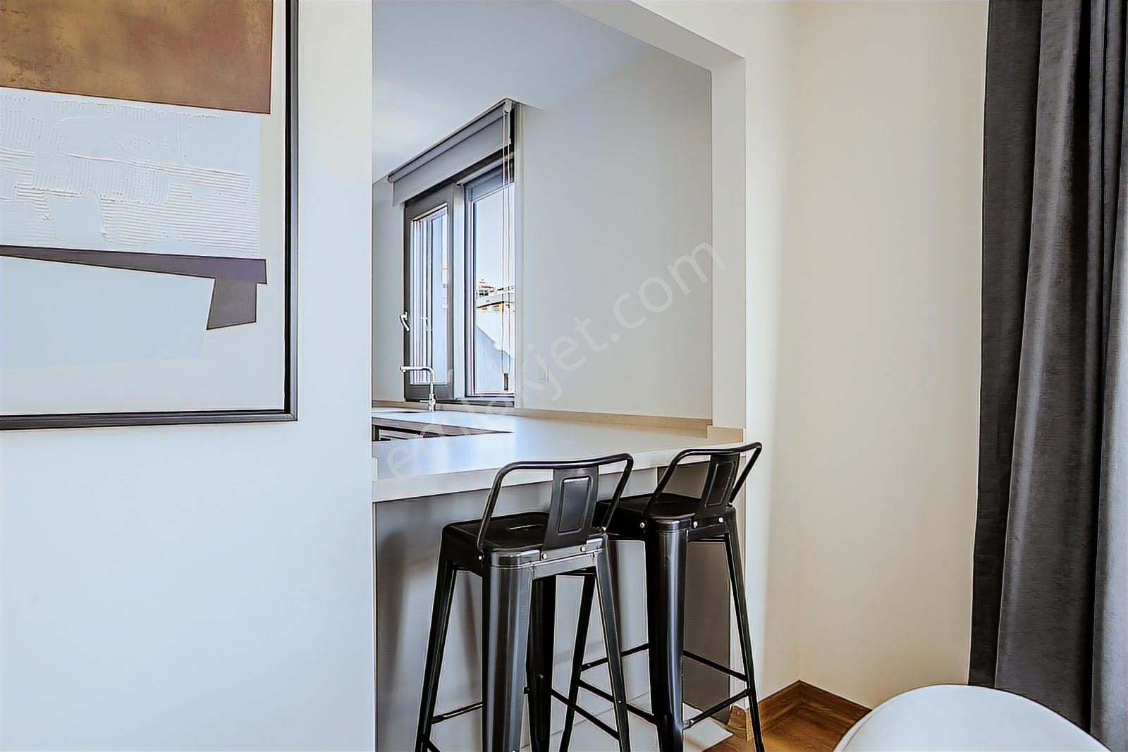 Acıbadem'de Sıfır Binada, Balkonlu, Geniş Ve Full Eşyalı Kiralık - Görsel 15