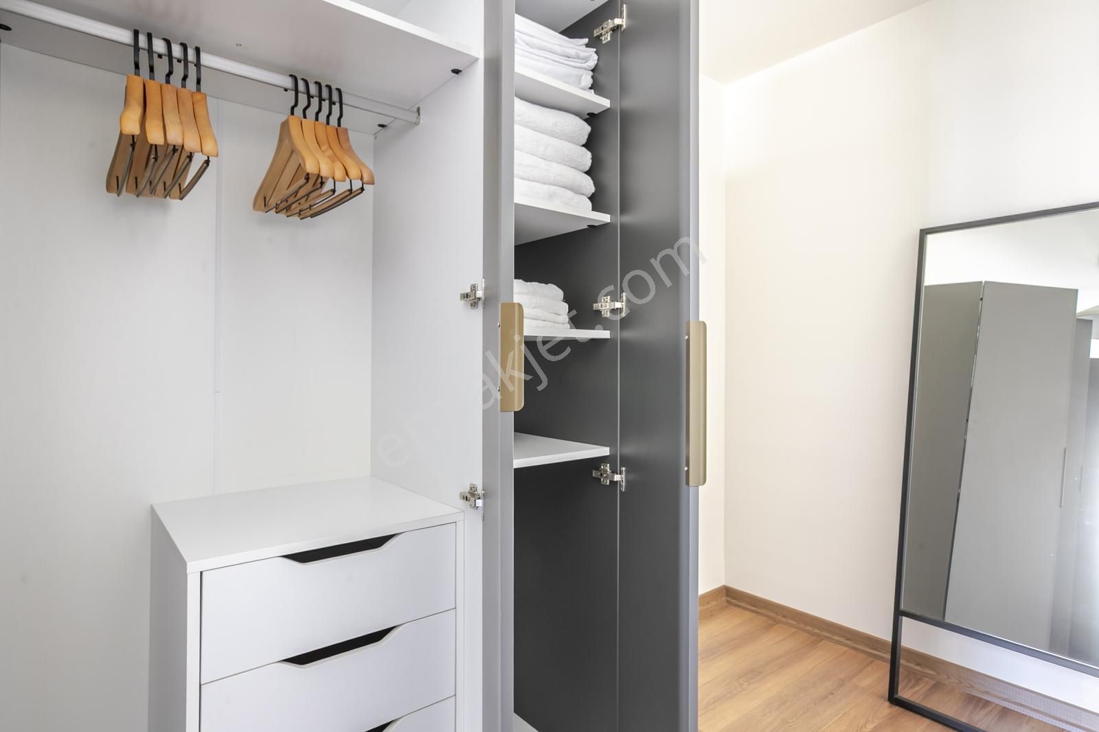 Acıbadem'de Sıfır Binada, Balkonlu, Geniş Ve Full Eşyalı Kiralık - Görsel 32