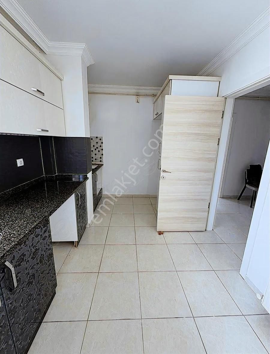 Serik Salı Pazarında Havuzlu Sitede 2+1 Doğalgazlı Kiralık Daire - Görsel 5