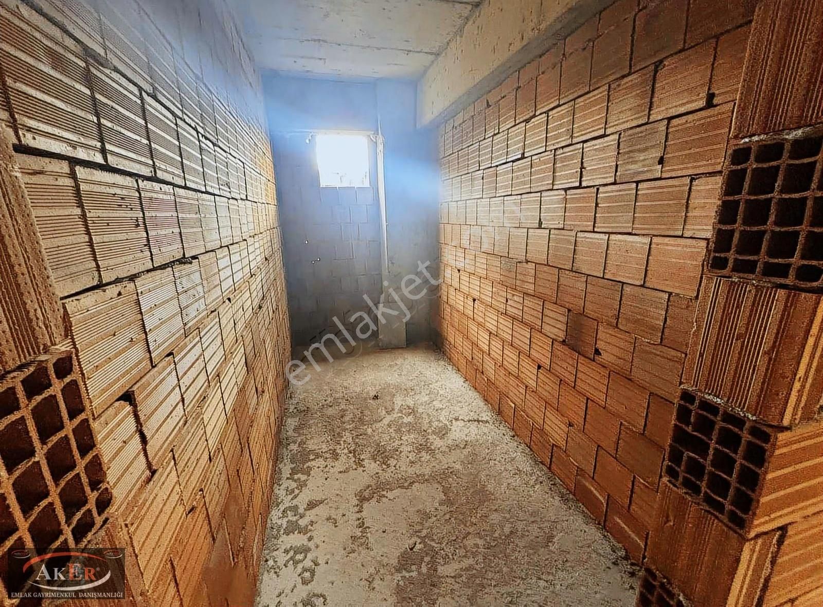 Koridorlu | Ankastre Kombi & Cam Balkon| Ön Cephe | 2+0 Daire - Görsel 6