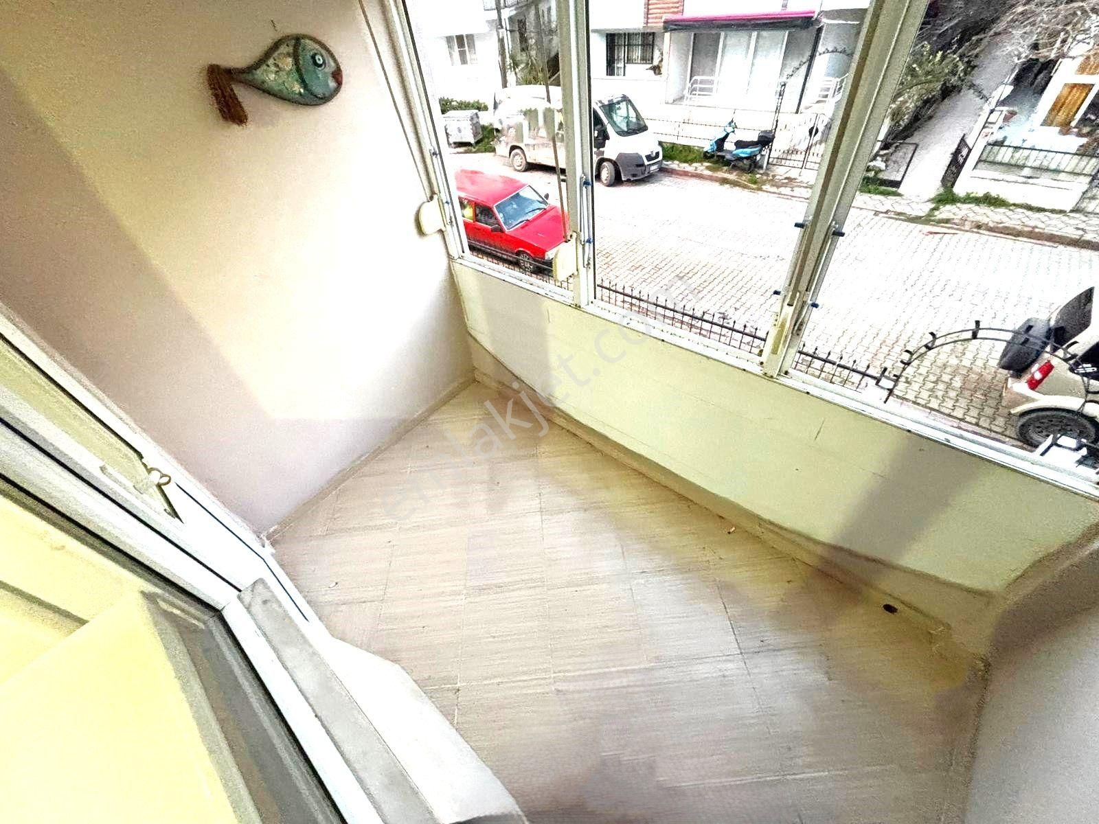 Aygülden Akçay Merkez'de Denize Yakın Çift Cepheli Çift Balkonlu Doğalgaza Uyumlu 3+1 Satılık Daire - Görsel 7