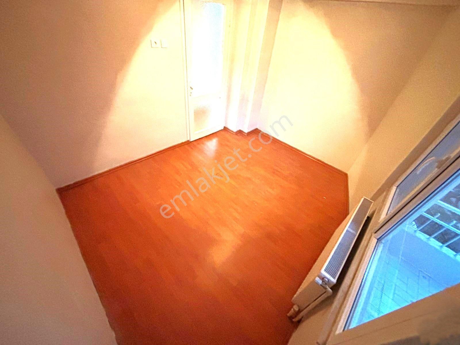 Aygülden Akçay Merkez'de Denize Yakın Çift Cepheli Çift Balkonlu Doğalgaza Uyumlu 3+1 Satılık Daire - Görsel 17