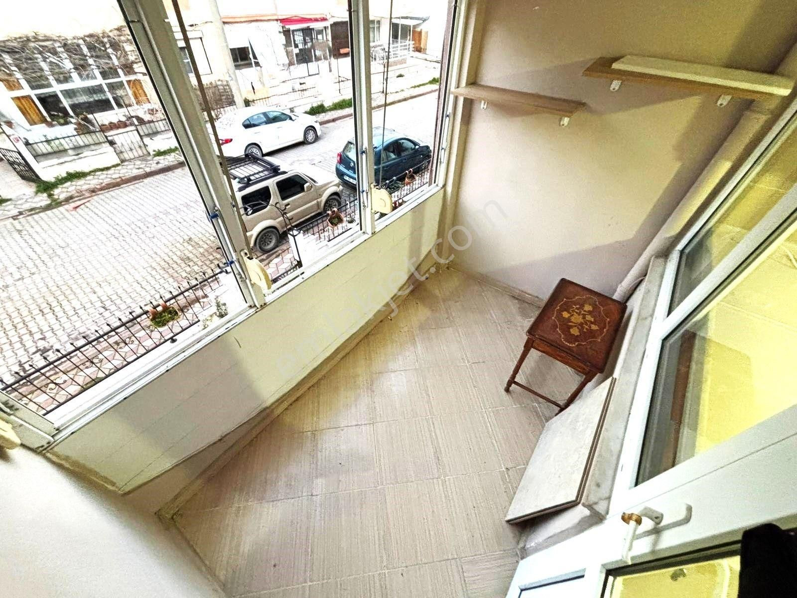 Aygülden Akçay Merkez'de Denize Yakın Çift Cepheli Çift Balkonlu Doğalgaza Uyumlu 3+1 Satılık Daire - Görsel 28