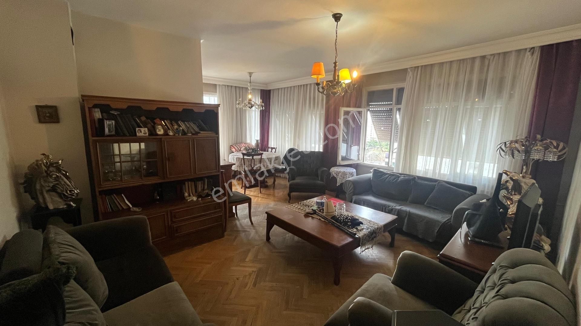 Feneryolu'nda Yatırım Fırsatı 3+1 Satılık Daire! - Görsel 6