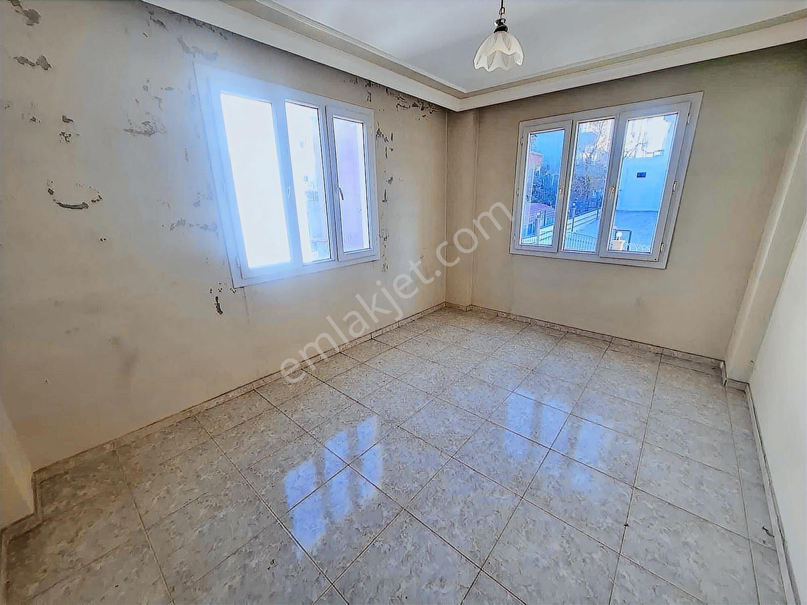 Kozan Yoluna Yakın Geniş Oturumlu Kiralık Daire - Görsel 7