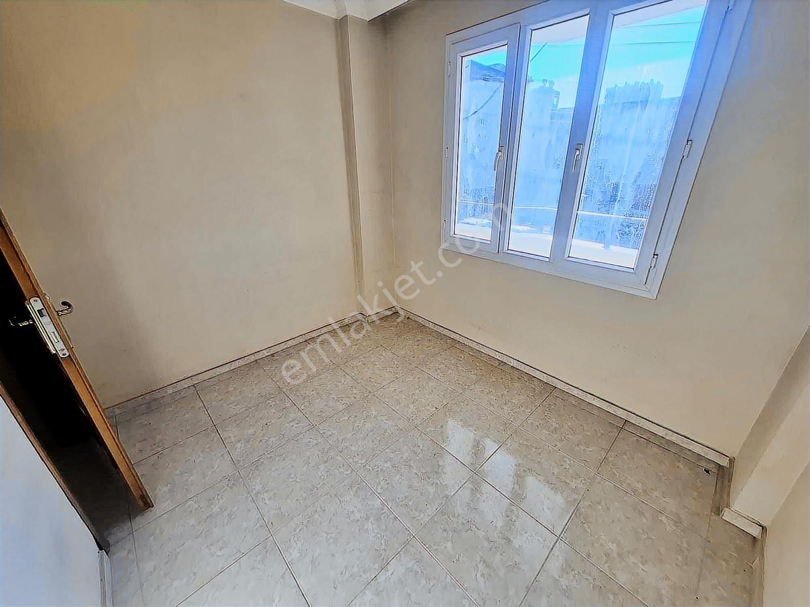Kozan Yoluna Yakın Geniş Oturumlu Kiralık Daire - Görsel 25