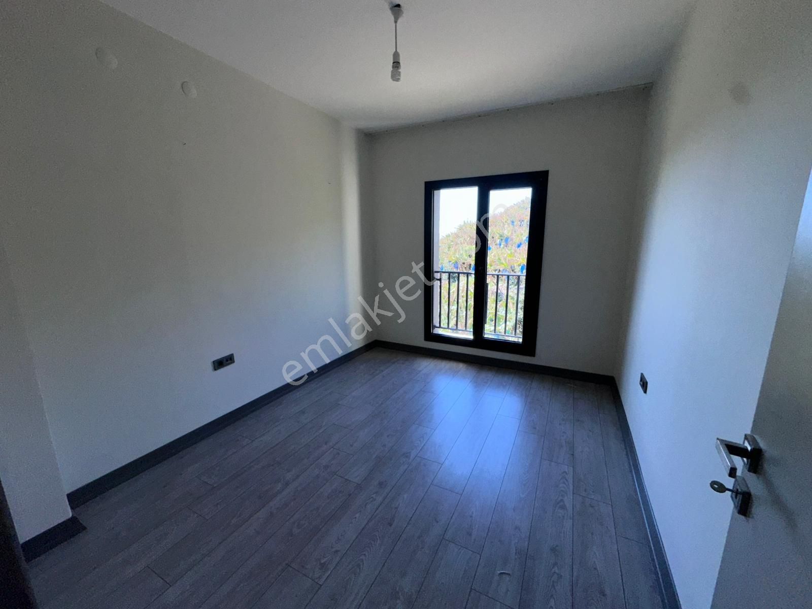 Alanya Mahmutlar Tokide Kiralık 3+1 Daire - Görsel 7