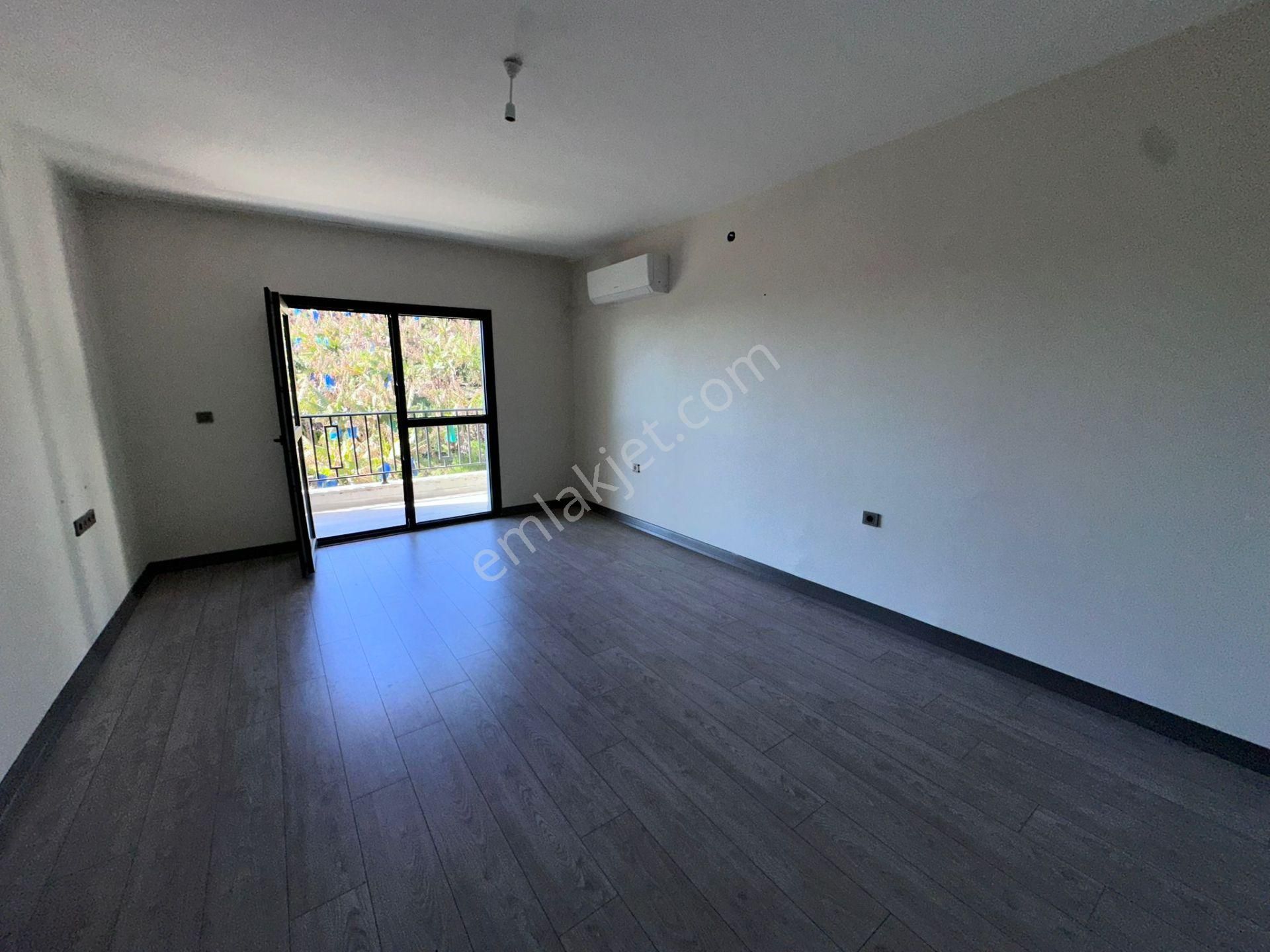 Alanya Mahmutlar Tokide Kiralık 3+1 Daire - Görsel 9