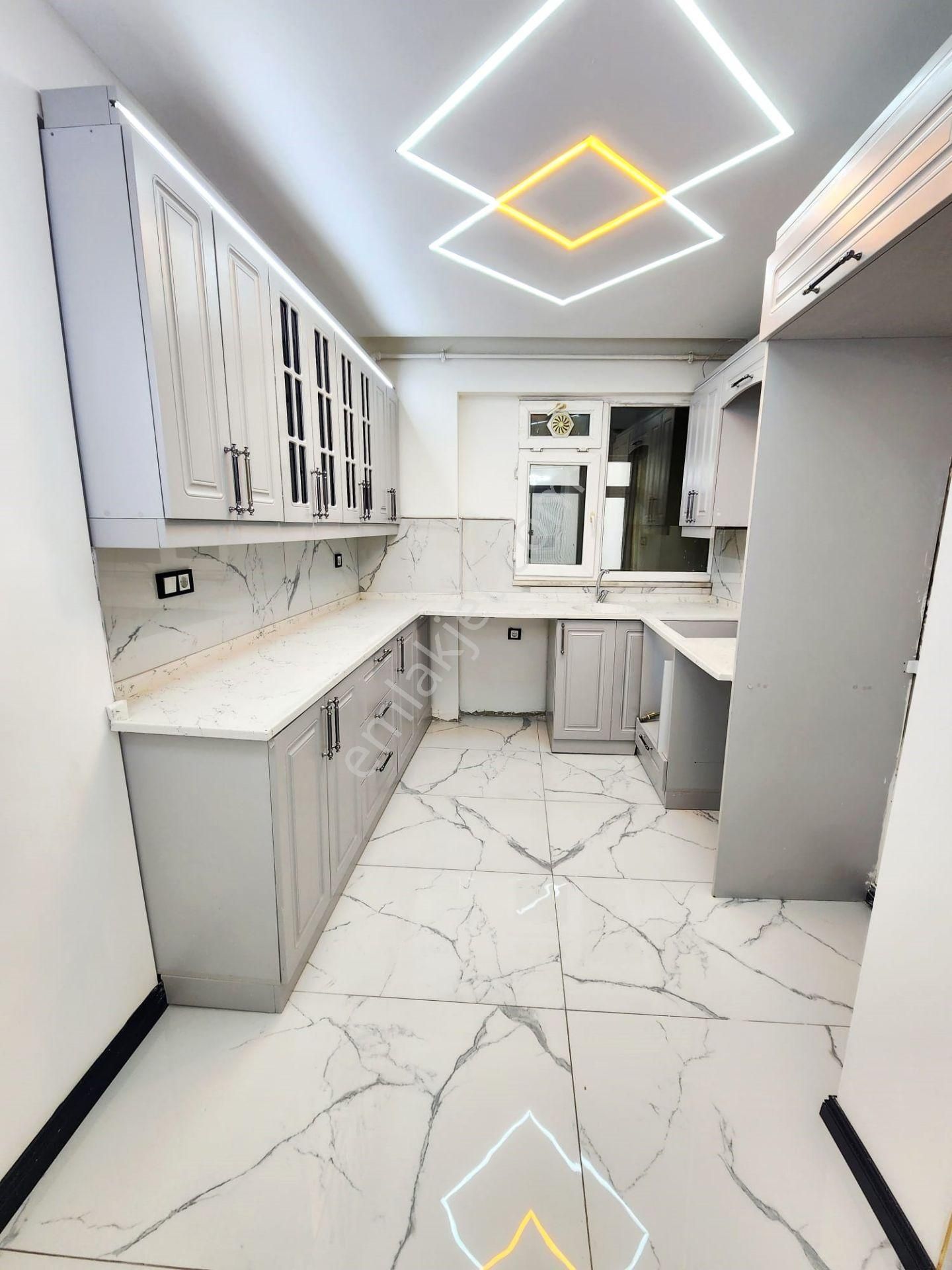 Arslan'dan Hançerli Mahallesin'de 3+1 Yüksek Giriş Kat Satılık Daire