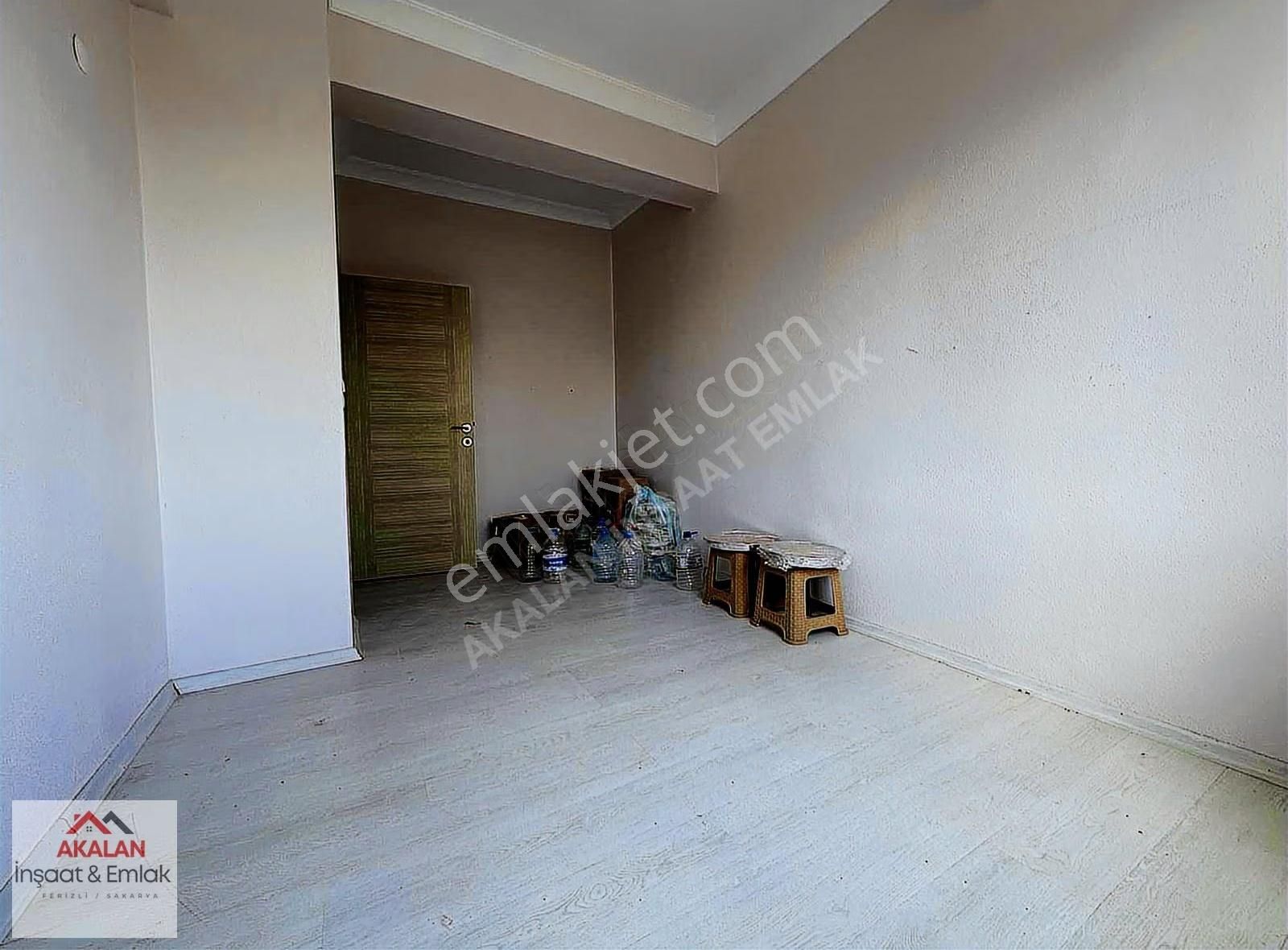 Ferizli Merkez'de 3+1 Amerikan Mutfak Ara Kat Kiralık Daire - Görsel 4