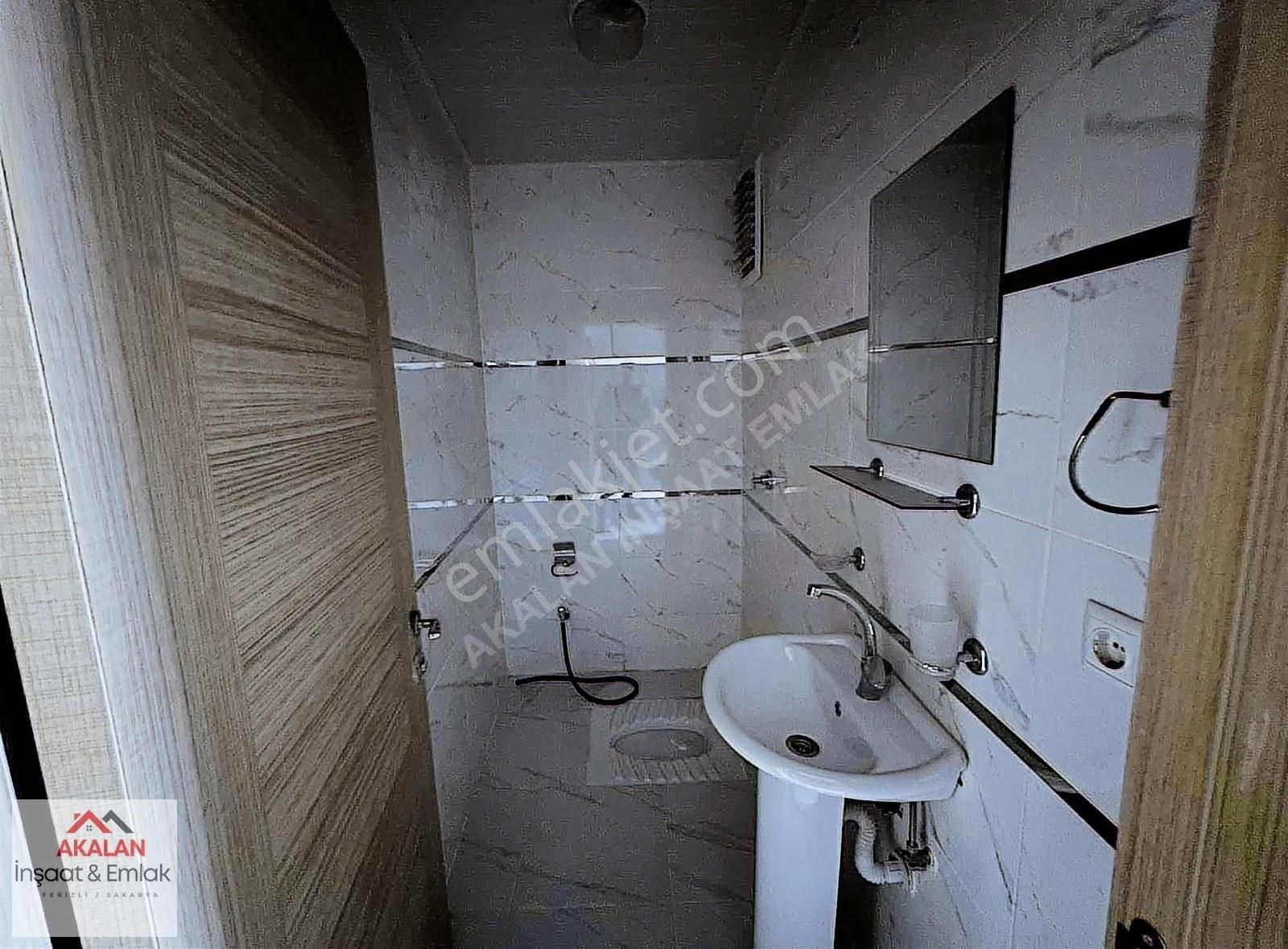 Ferizli Merkez'de 3+1 Amerikan Mutfak Ara Kat Kiralık Daire - Görsel 14