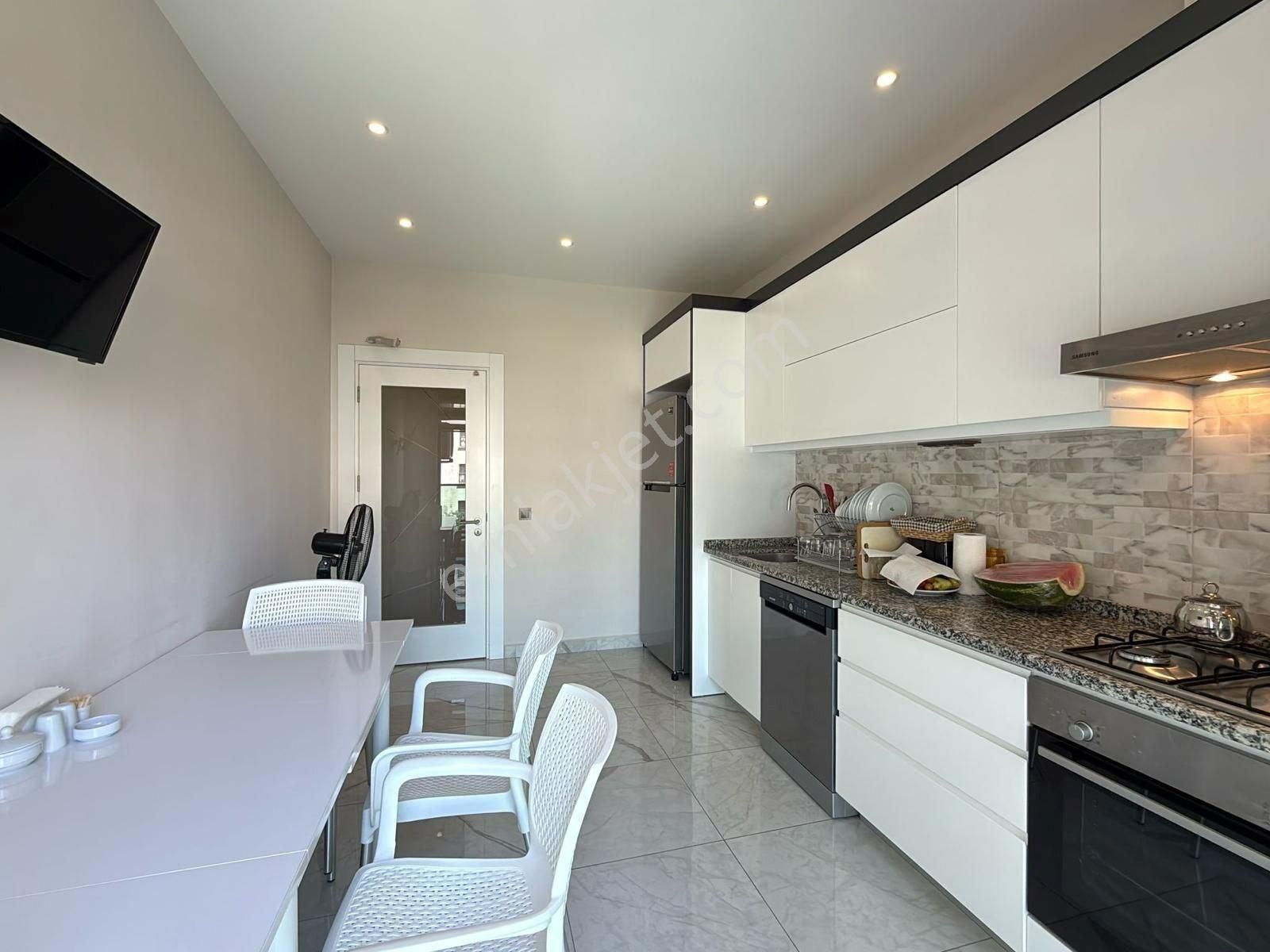 Alanya’da Sosyal Olanaklı Sitede Satılık 2+1 Daire - Görsel 8