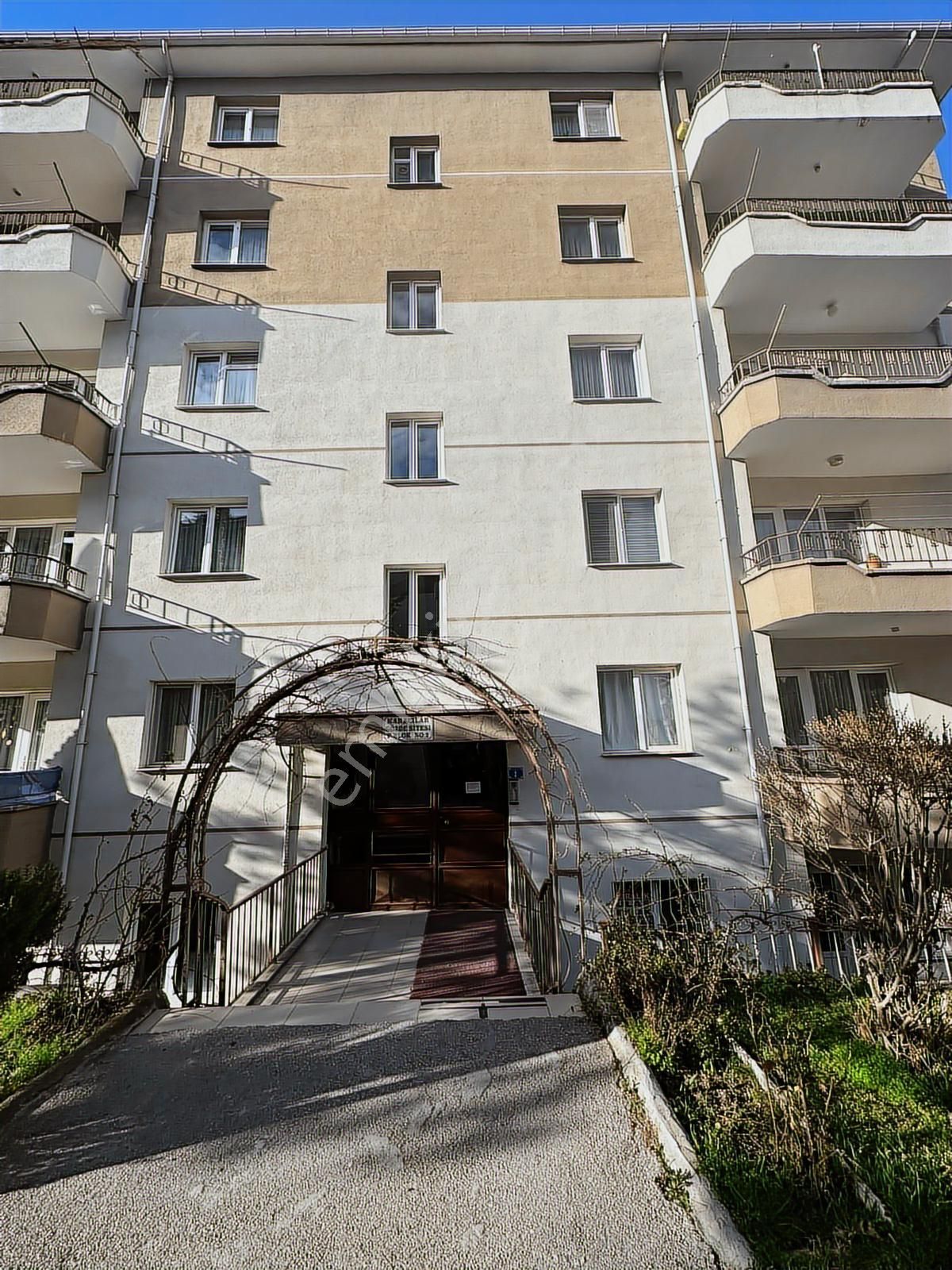 Sincan Ertuğrulgazi Mahallesinde Satılık 3+1 Fırsat Daire