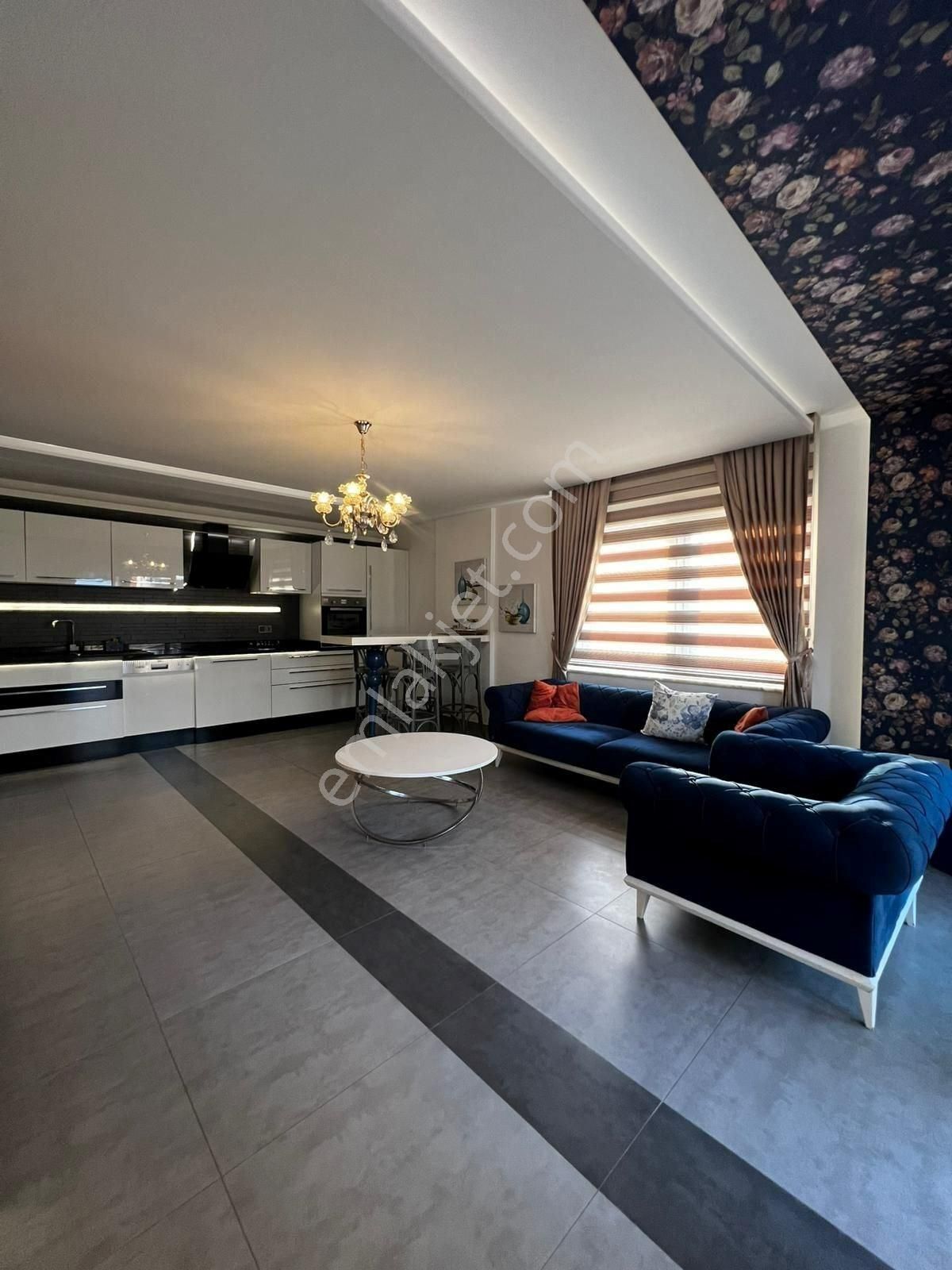 Alanya Oba’da İkamete Uygun, Eşyalı 2+1 Satılık Daire - Görsel 2