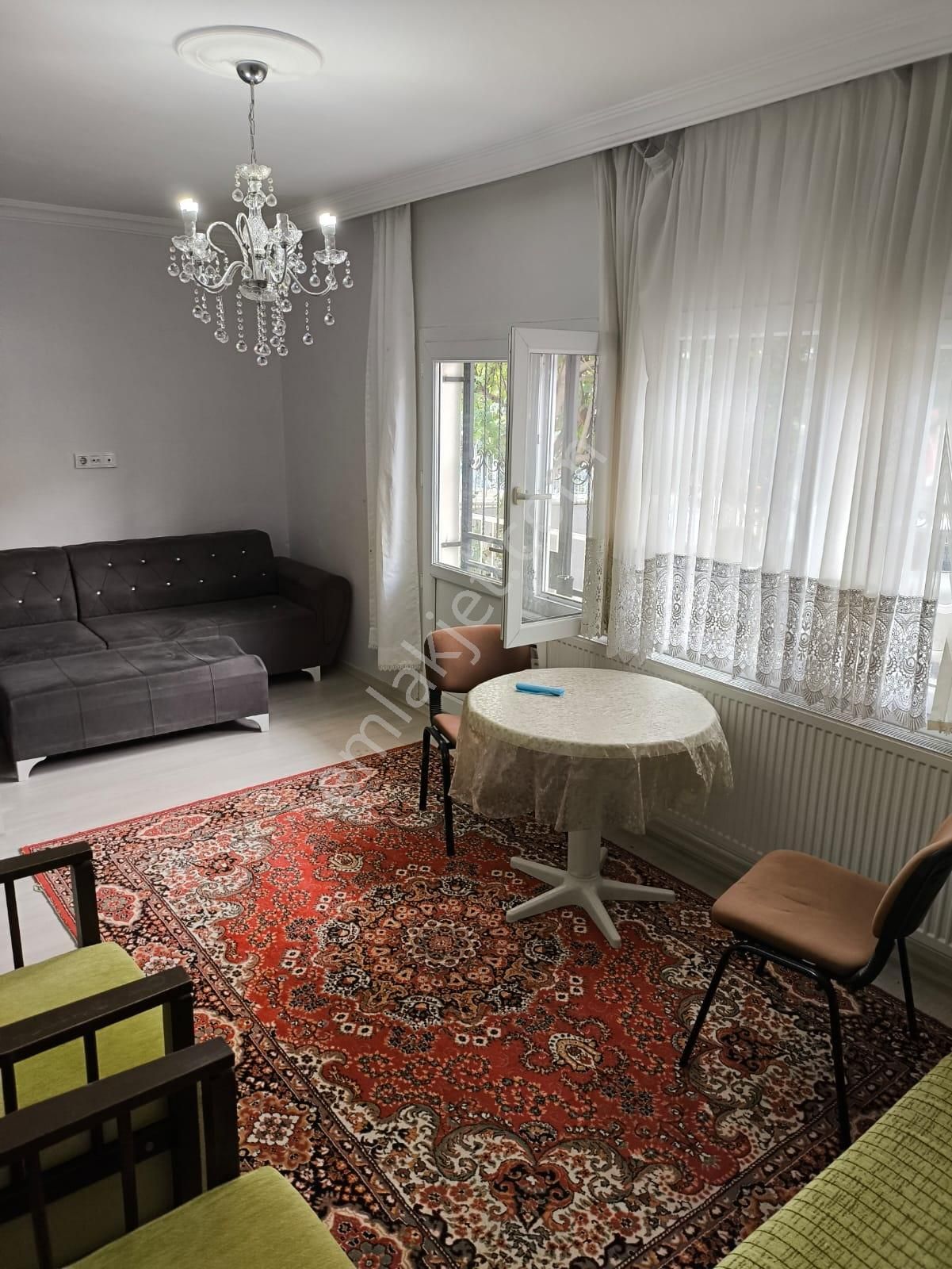 Bornova Kızılayda Eşyalı_müstakil Bahçeli_tamamen Yenilenmiş 3+1 - Görsel 13