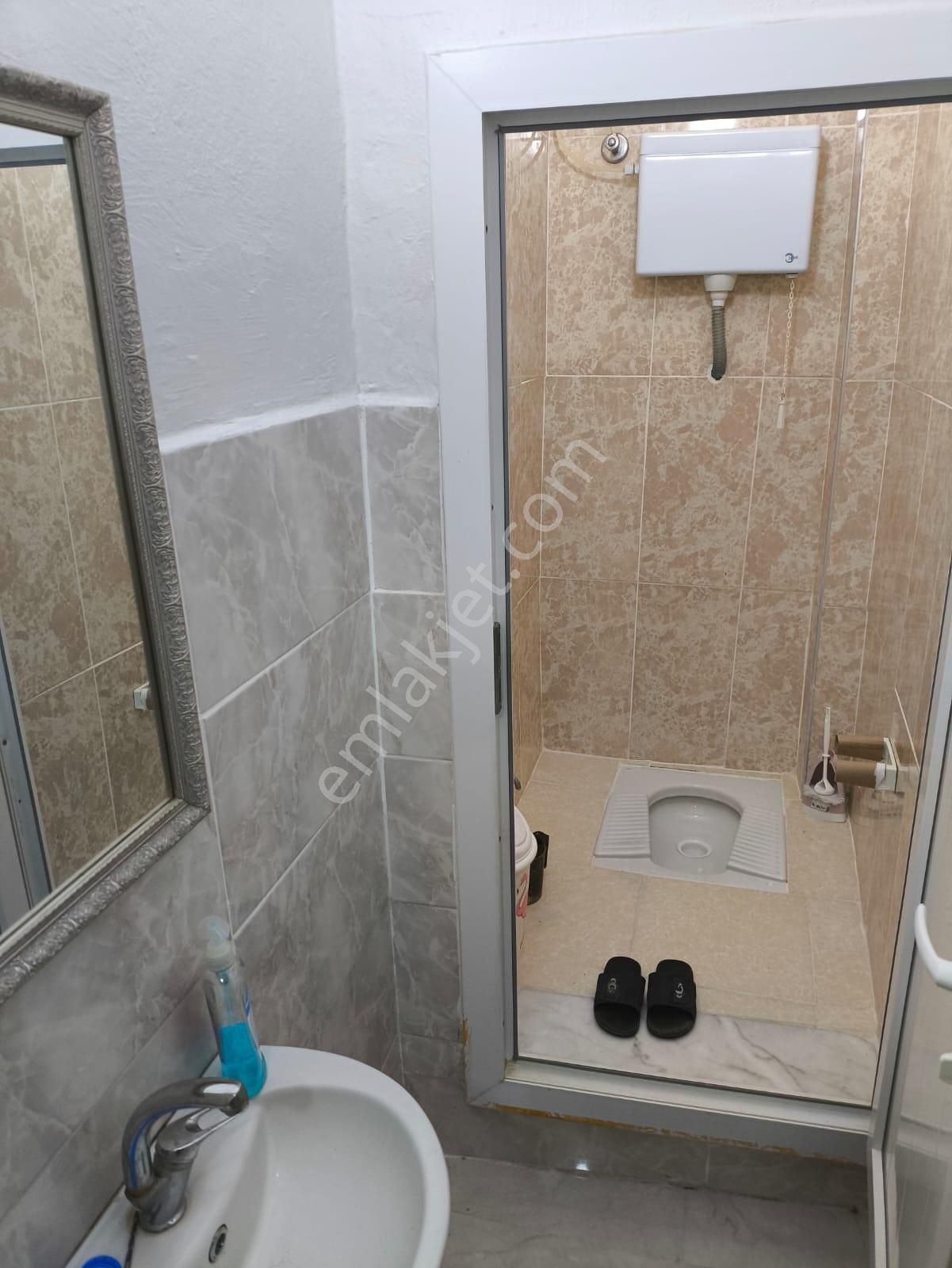 Bornova Kızılayda Eşyalı_müstakil Bahçeli_tamamen Yenilenmiş 3+1 - Görsel 16