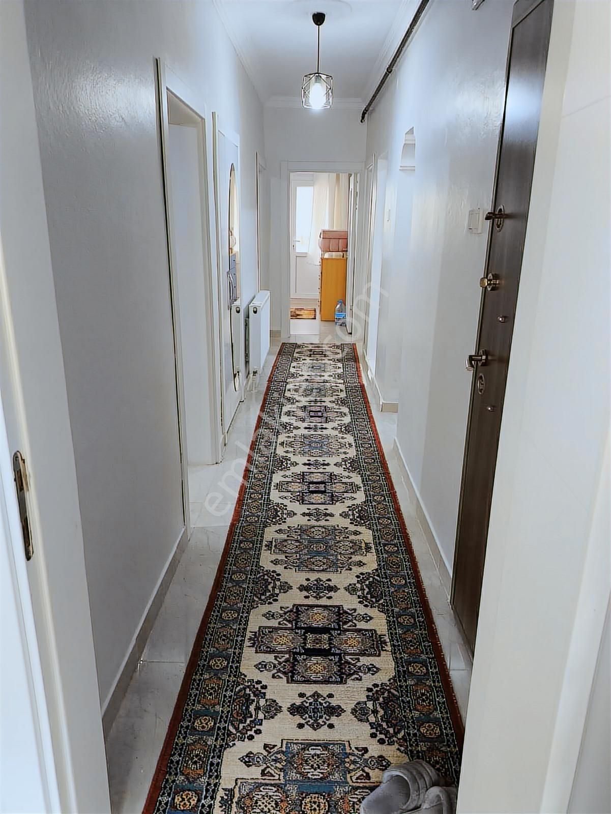 Bornova Kızılayda Eşyalı_müstakil Bahçeli_tamamen Yenilenmiş 3+1 - Görsel 9