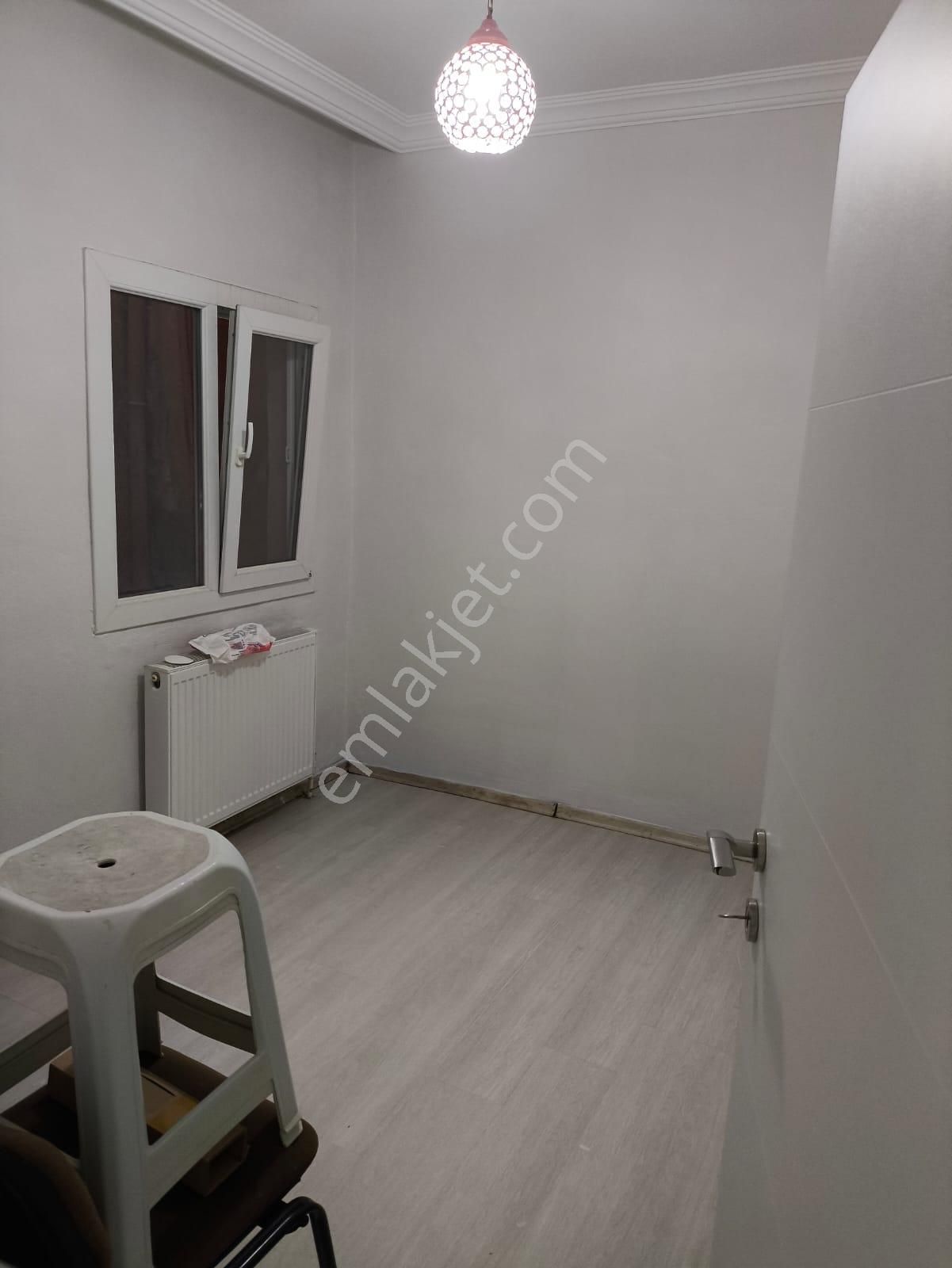 Bornova Kızılayda Eşyalı_müstakil Bahçeli_tamamen Yenilenmiş 3+1 - Görsel 2