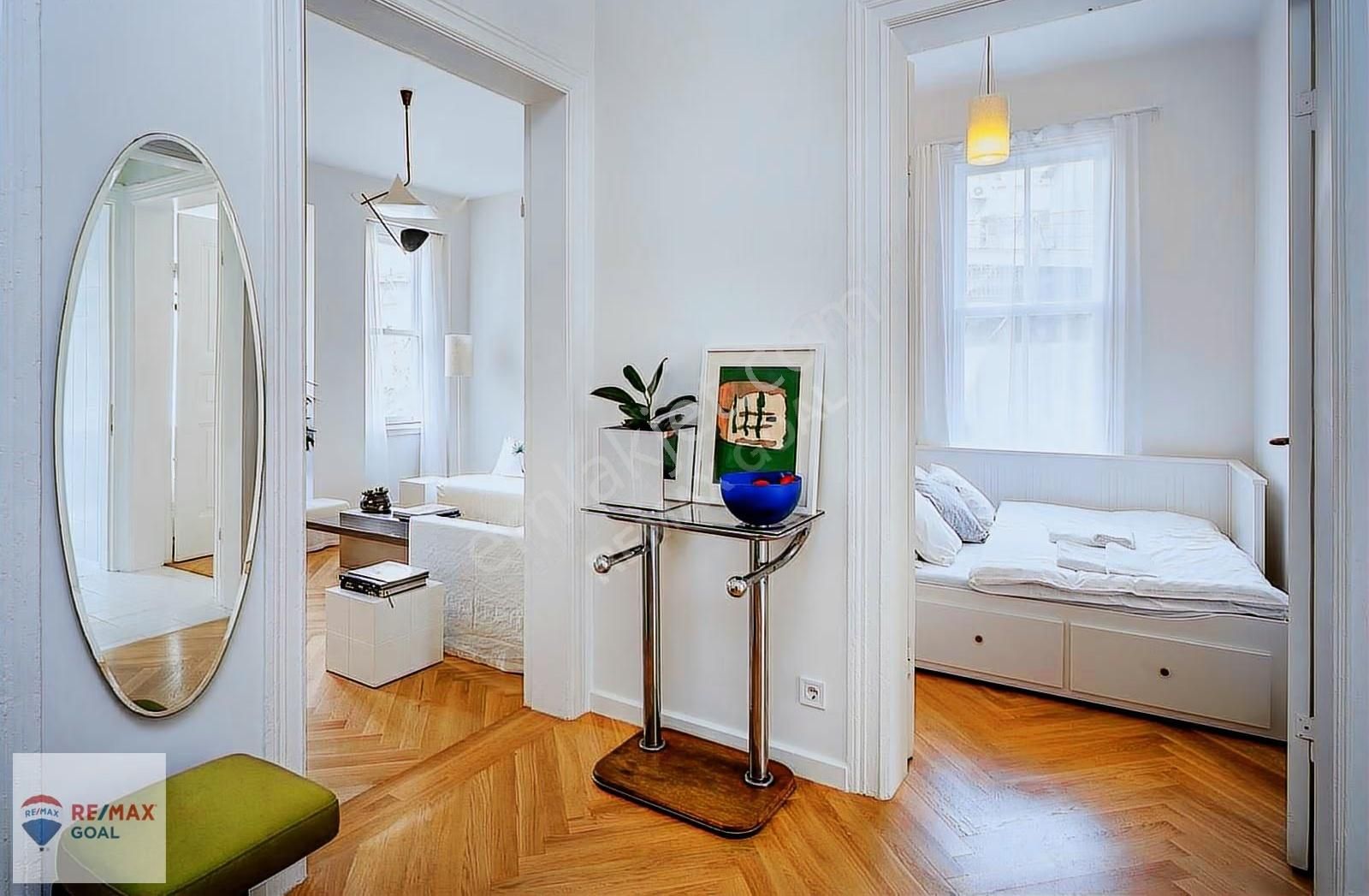 Galata'da Tarihi Binada Yenilenmiş 3+1 Satılık Daire - Görsel 18