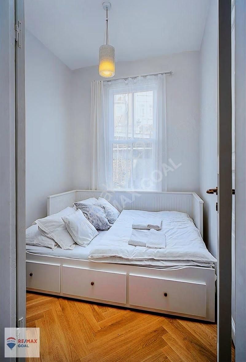 Galata'da Tarihi Binada Yenilenmiş 3+1 Satılık Daire - Görsel 26