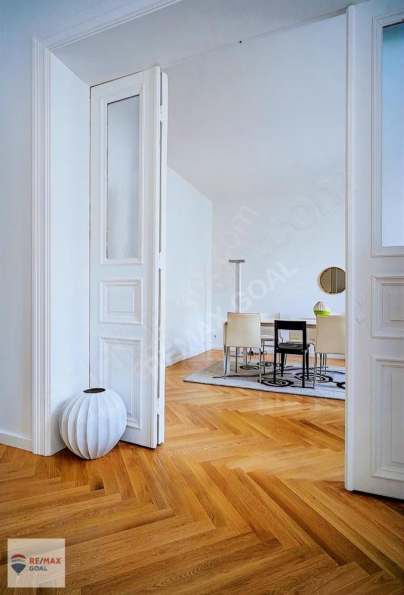 Galata'da Tarihi Binada Yenilenmiş 3+1 Satılık Daire - Görsel 17