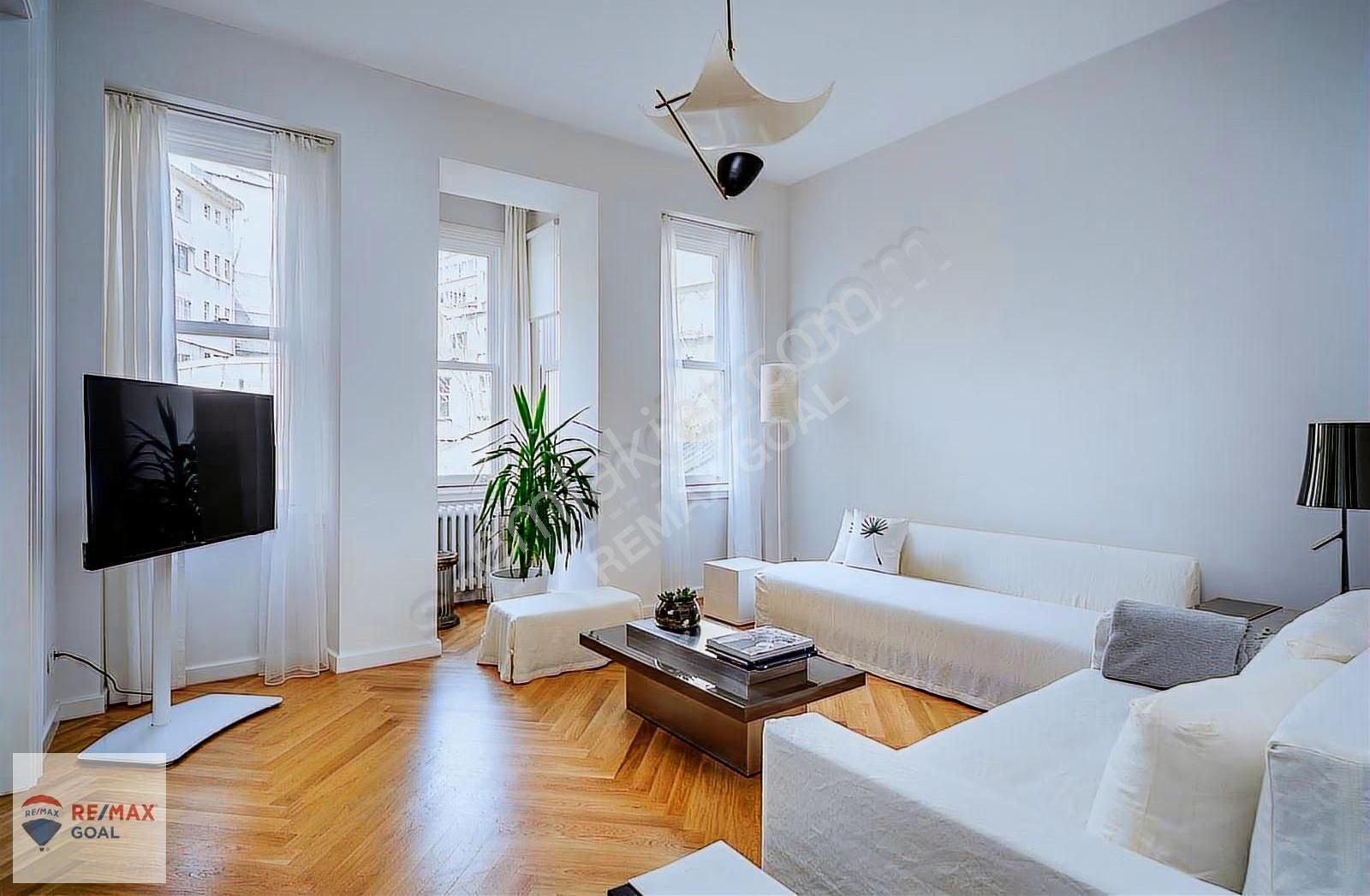 Galata'da Tarihi Binada Yenilenmiş 3+1 Satılık Daire - Görsel 25