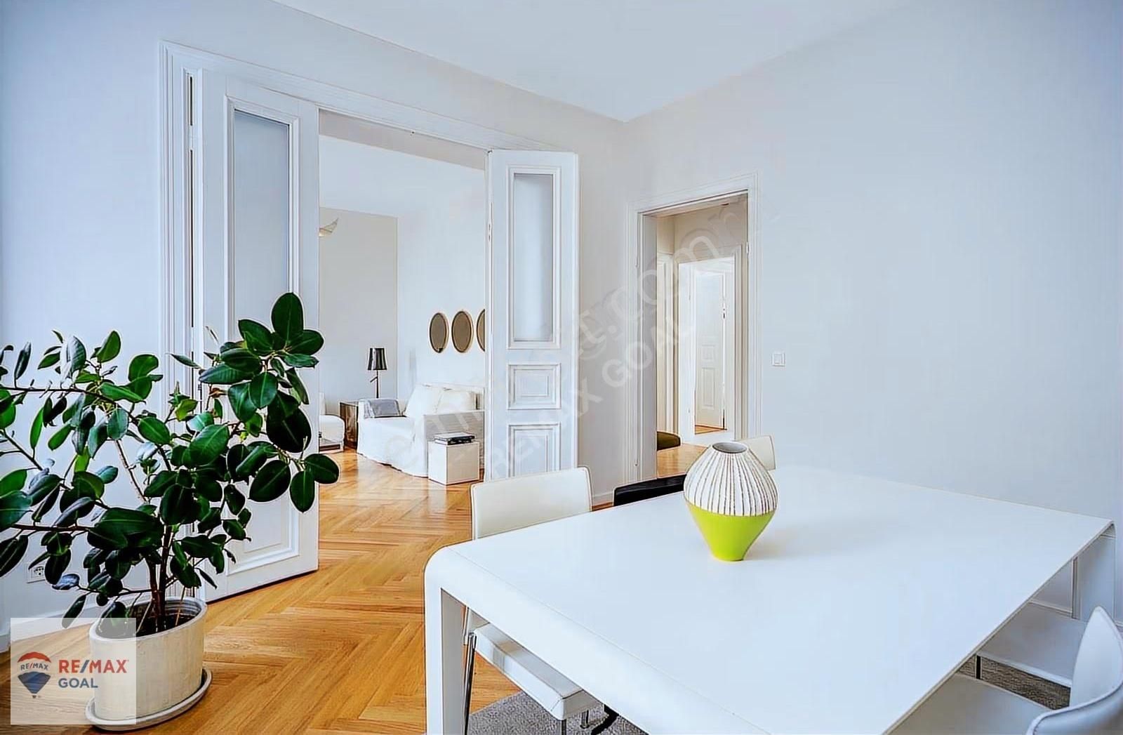 Galata'da Tarihi Binada Yenilenmiş 3+1 Satılık Daire - Görsel 10