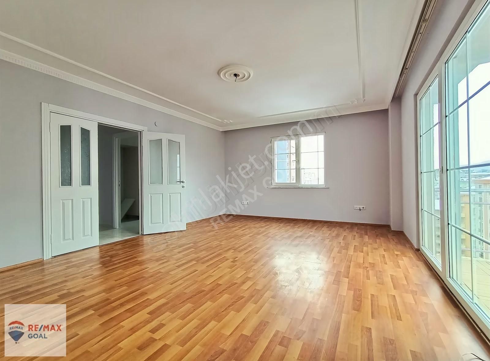 Bölgenin En Gözde Ve Nezih Sitelerinden Sweet Home'da 3+1 Daire - Görsel 18