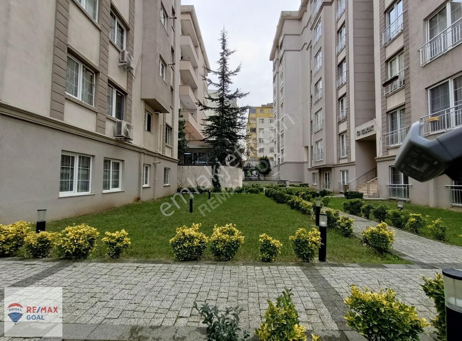 Bölgenin En Gözde Ve Nezih Sitelerinden Sweet Home'da 3+1 Daire