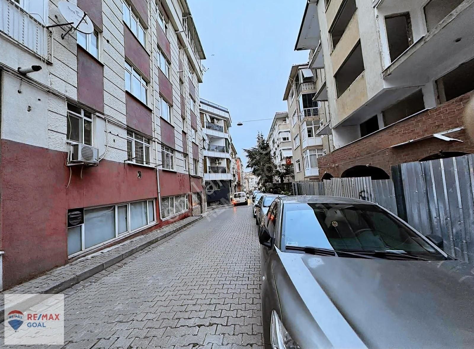 Üsküdar Valide Atikde Merkeze Yürüme Mesafesinde Kiralık Dükkan - Görsel 8