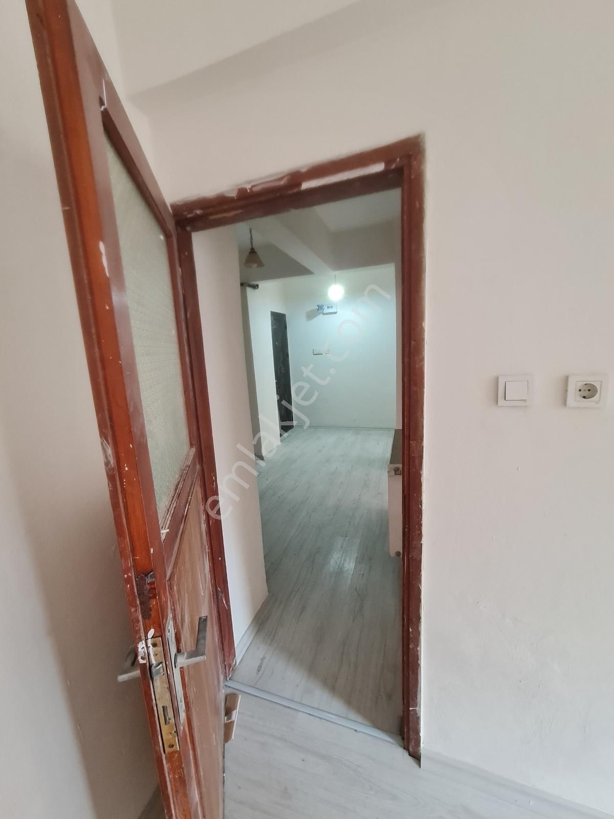 Müstakil Girişli 1+1 Temiz Daire - Görsel 13