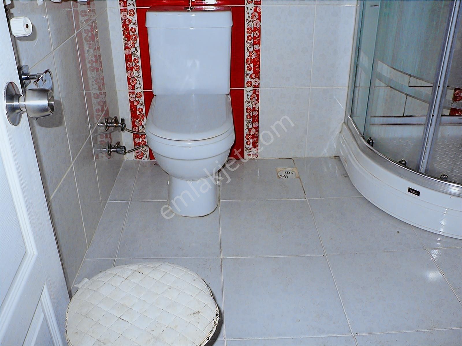 Sitede, Metroya Ve Otobüs Durağına Yakın Temiz 2+1 Bakımlı Daire - Görsel 2