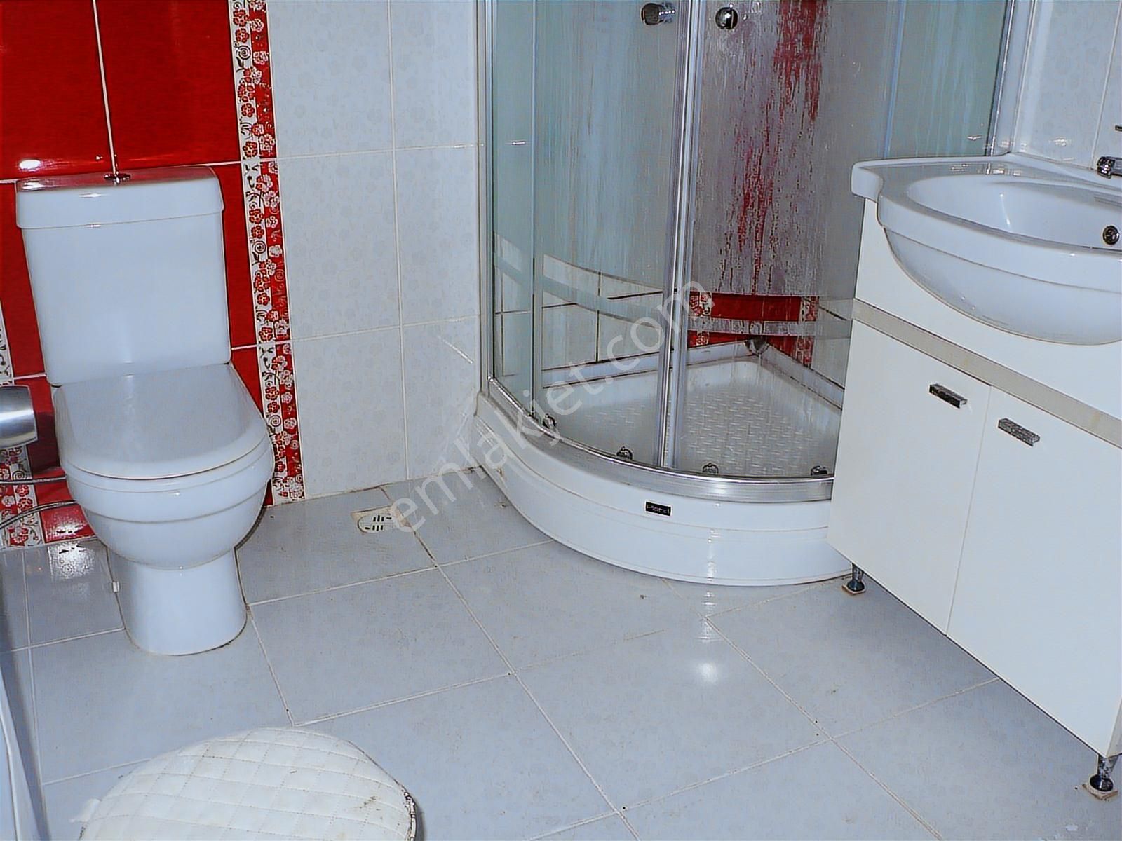 Sitede, Metroya Ve Otobüs Durağına Yakın Temiz 2+1 Bakımlı Daire - Görsel 3