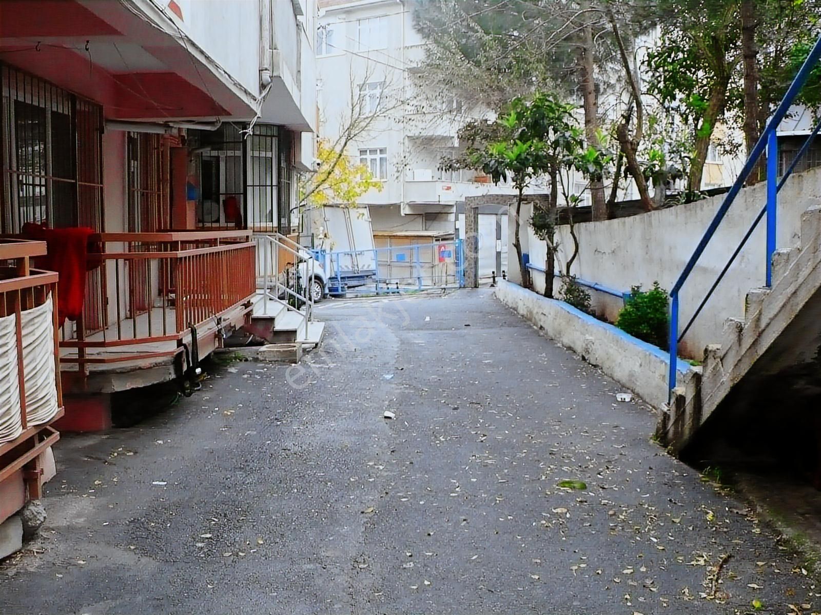 Sitede, Metroya Ve Otobüs Durağına Yakın Temiz 2+1 Bakımlı Daire - Görsel 7