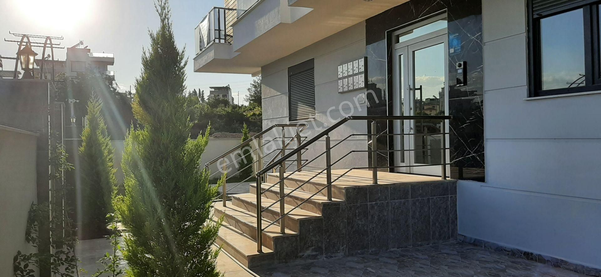 Güzeloba'da,denize Ve Plajlara Yürüme Mesafesinde,full Eşyalı Kaçırılmayacak (1+1) Yüksek Giriş - Görsel 24