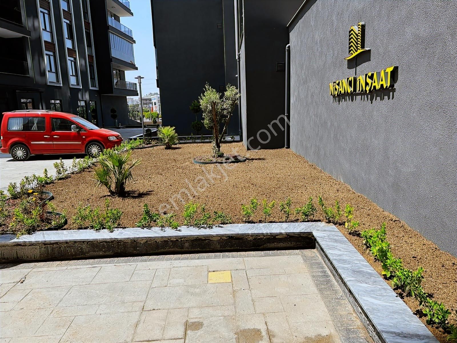 Cumhuriyet Mahallesinde Okullara Ve Podyum Parka Yakın 3+1 Daire - Görsel 25