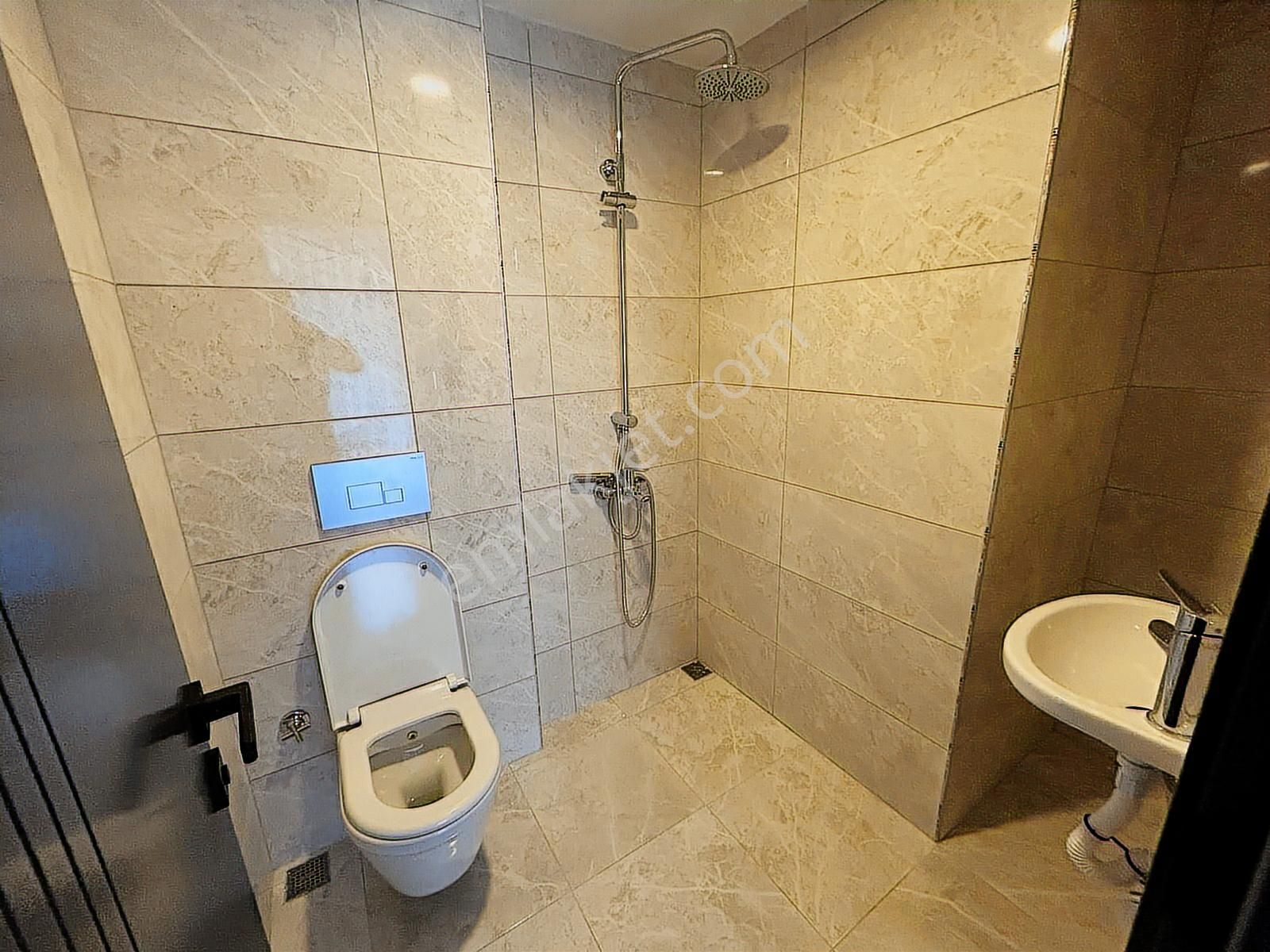 Cumhuriyet Mahallesinde Okullara Ve Podyum Parka Yakın 3+1 Daire - Görsel 11