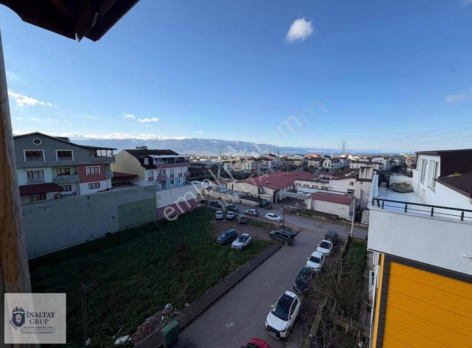 Körfez'de Satılık 5+1 Çatı Dubleks Daire - 180m² Net