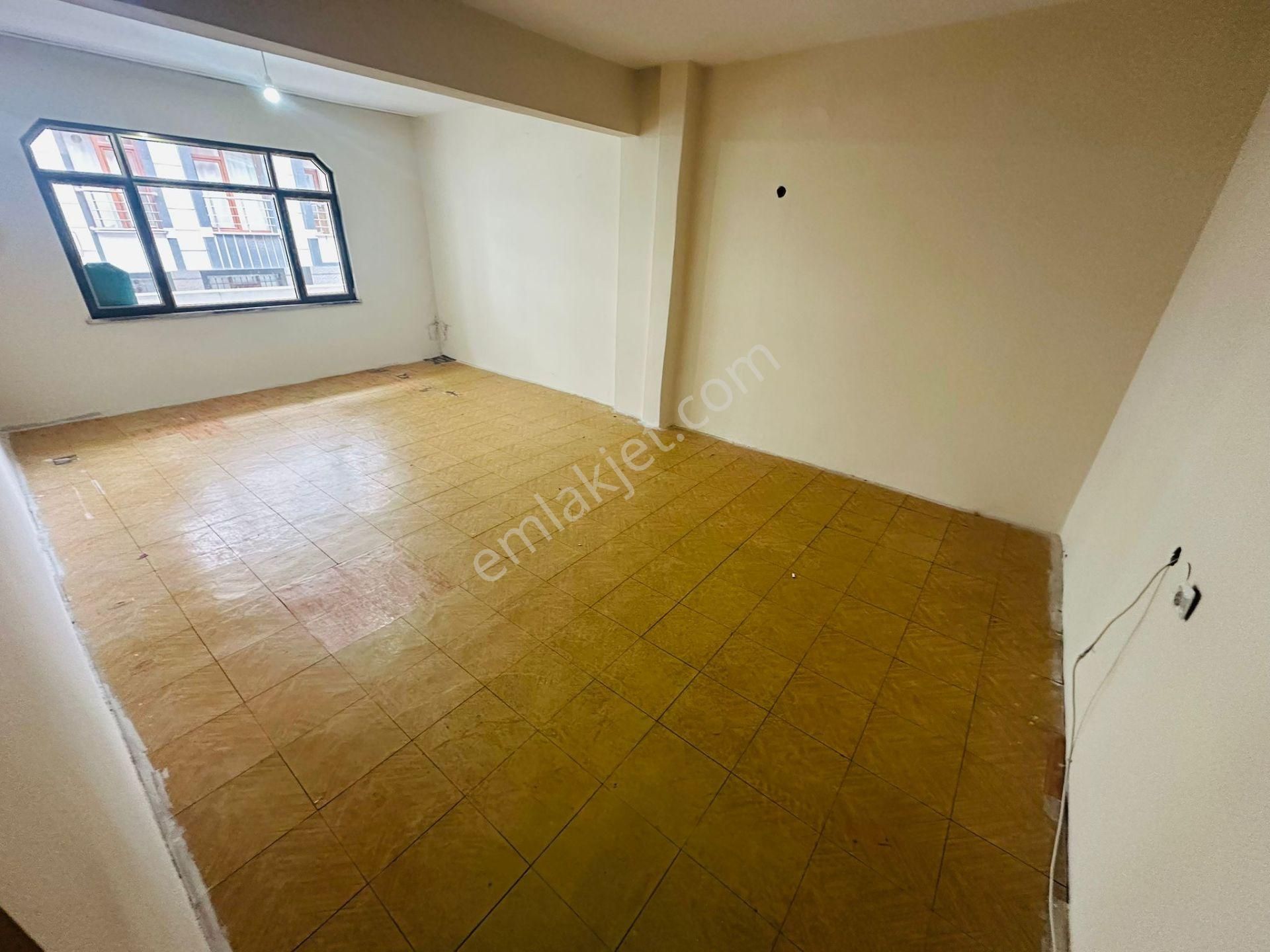 İsmetpaşa Mah 2+1 120m2 Kiralık 1.kat Daire Doğalgaz Sobalı - Görsel 2