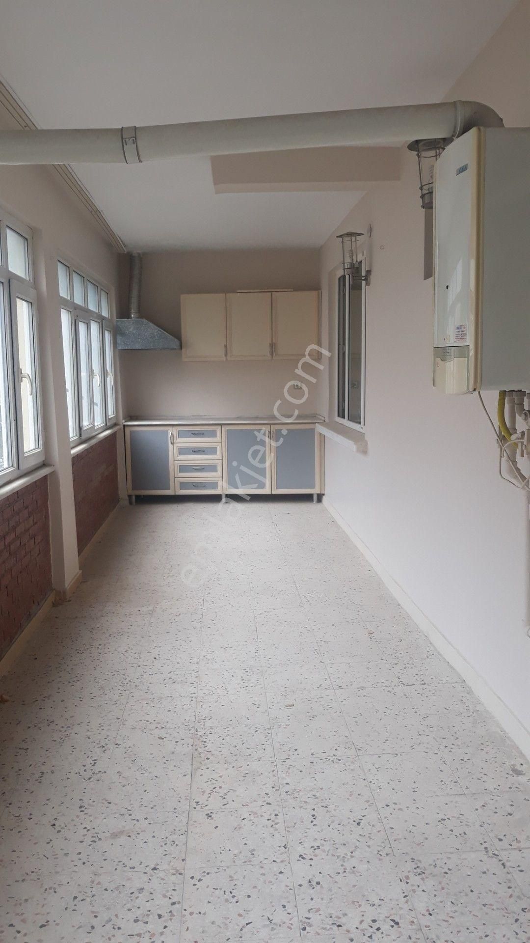 Villa Emlak' Tan Arifiye Mah..2+1 Kiralık Daire - Görsel 3