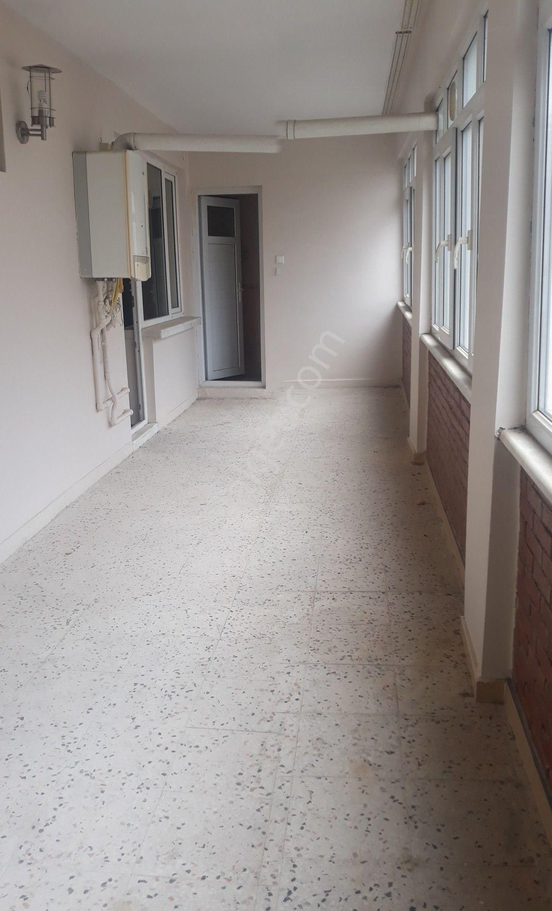 Villa Emlak' Tan Arifiye Mah..2+1 Kiralık Daire - Görsel 2