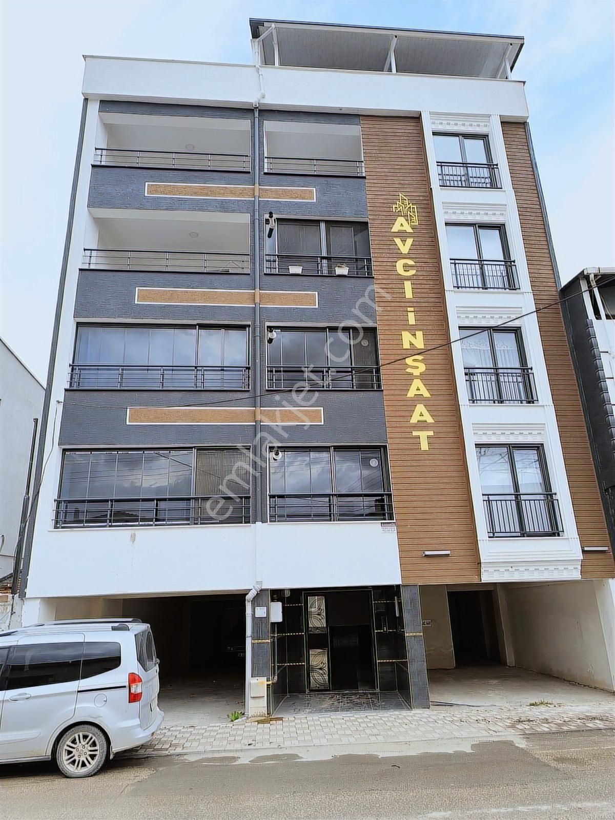 Turkuaz'dan Azatlı Caddesi Üzeri Ultra Lüks 5+2 Dubleks Daire