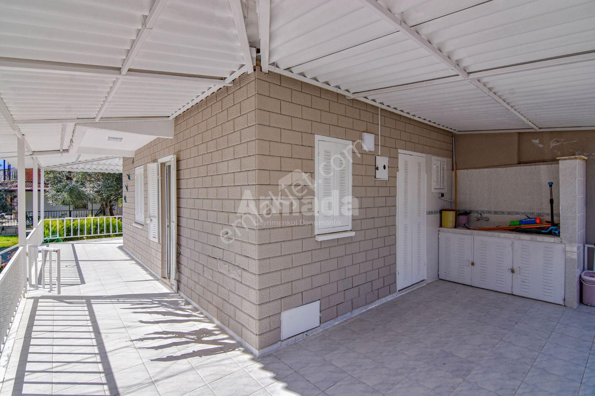 Kuşadası'nda Havuzlu Sitede Satılık 2+1 Villa - Görsel 26