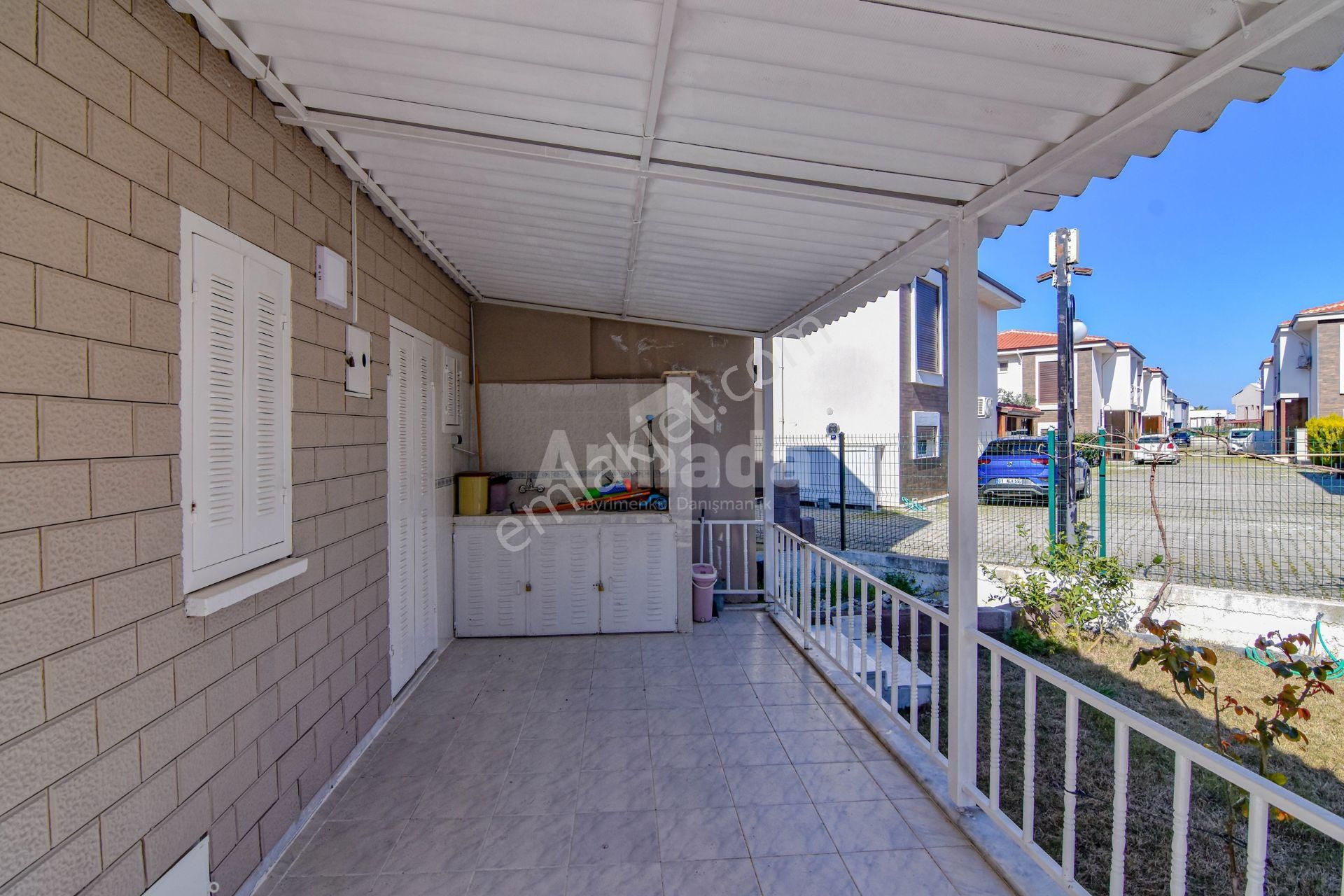 Kuşadası'nda Havuzlu Sitede Satılık 2+1 Villa - Görsel 25