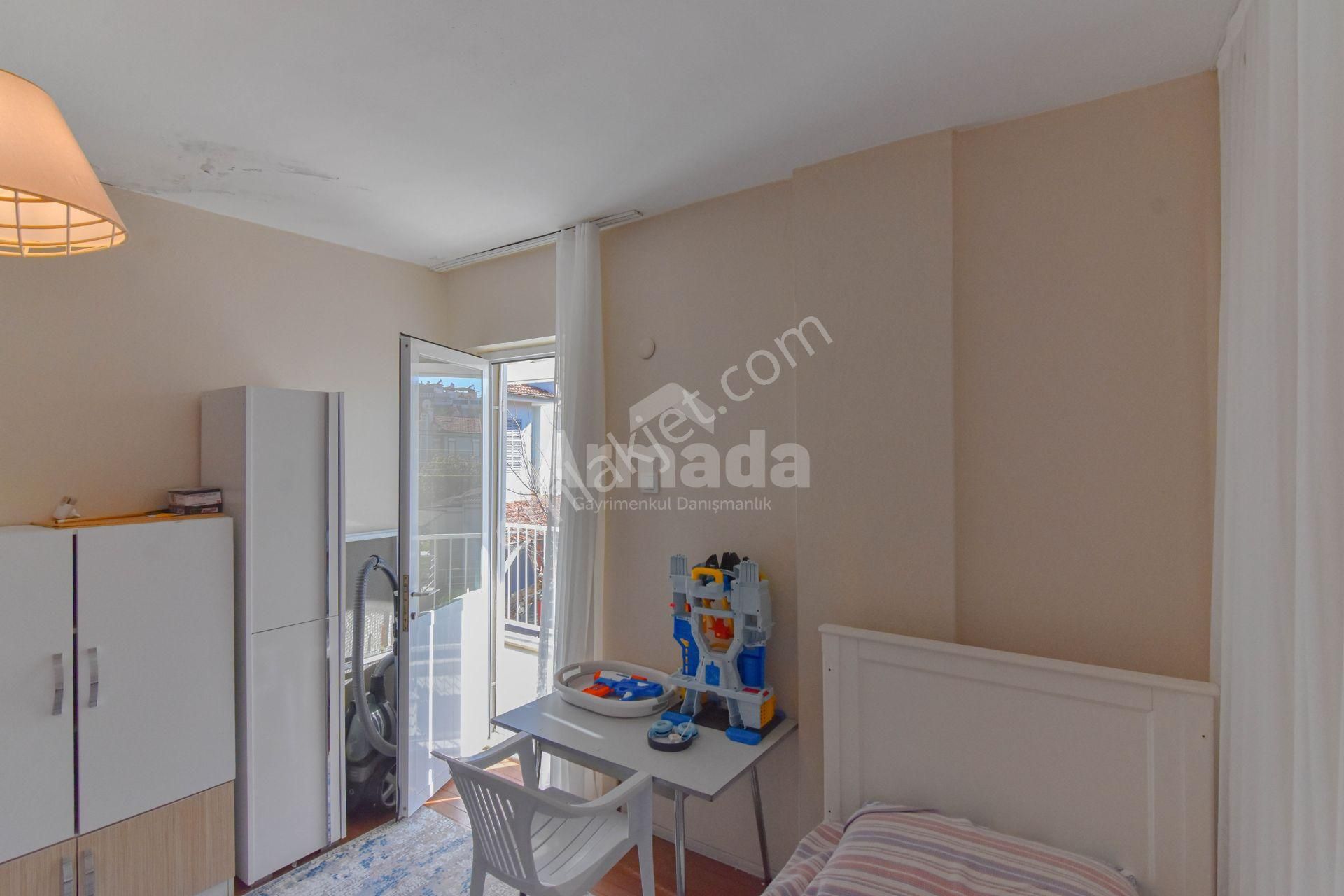 Kuşadası'nda Havuzlu Sitede Satılık 2+1 Villa - Görsel 12